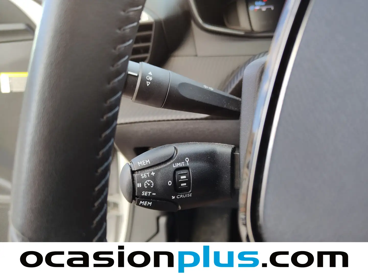 Foto Peugeot 2008 Peugeot 2008 PureTech 100 S&S Allure (100 CV)