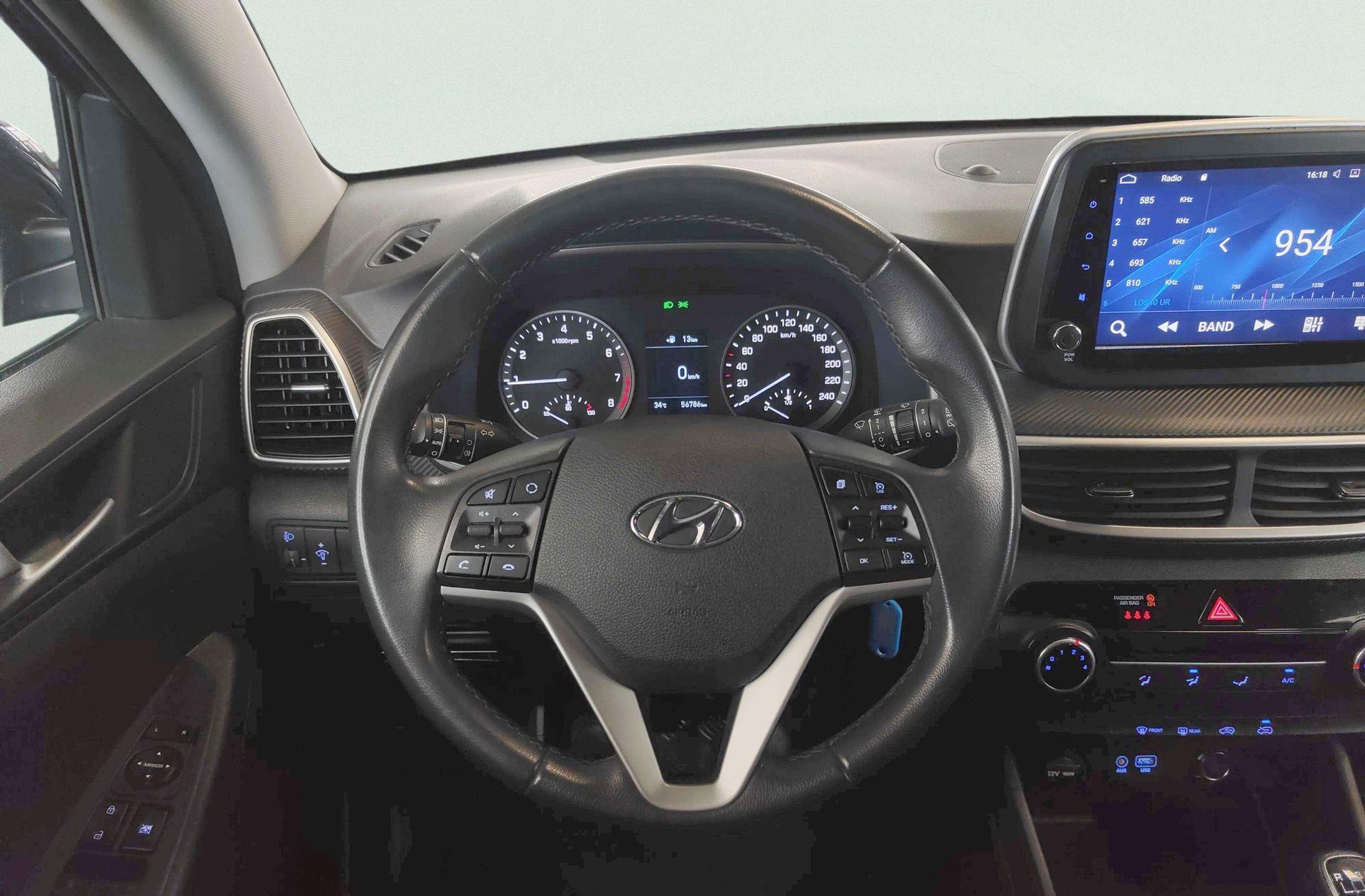 Hyundai Tucson 1.6 GDI BlueDrive Essence 4x2 - foto 22
