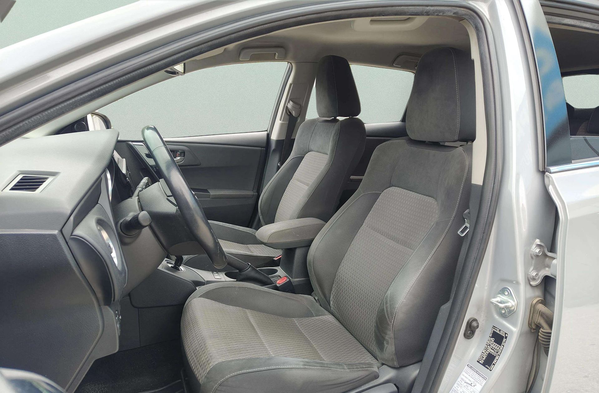 Toyota Auris 140H Hybrid Feel! - foto 9