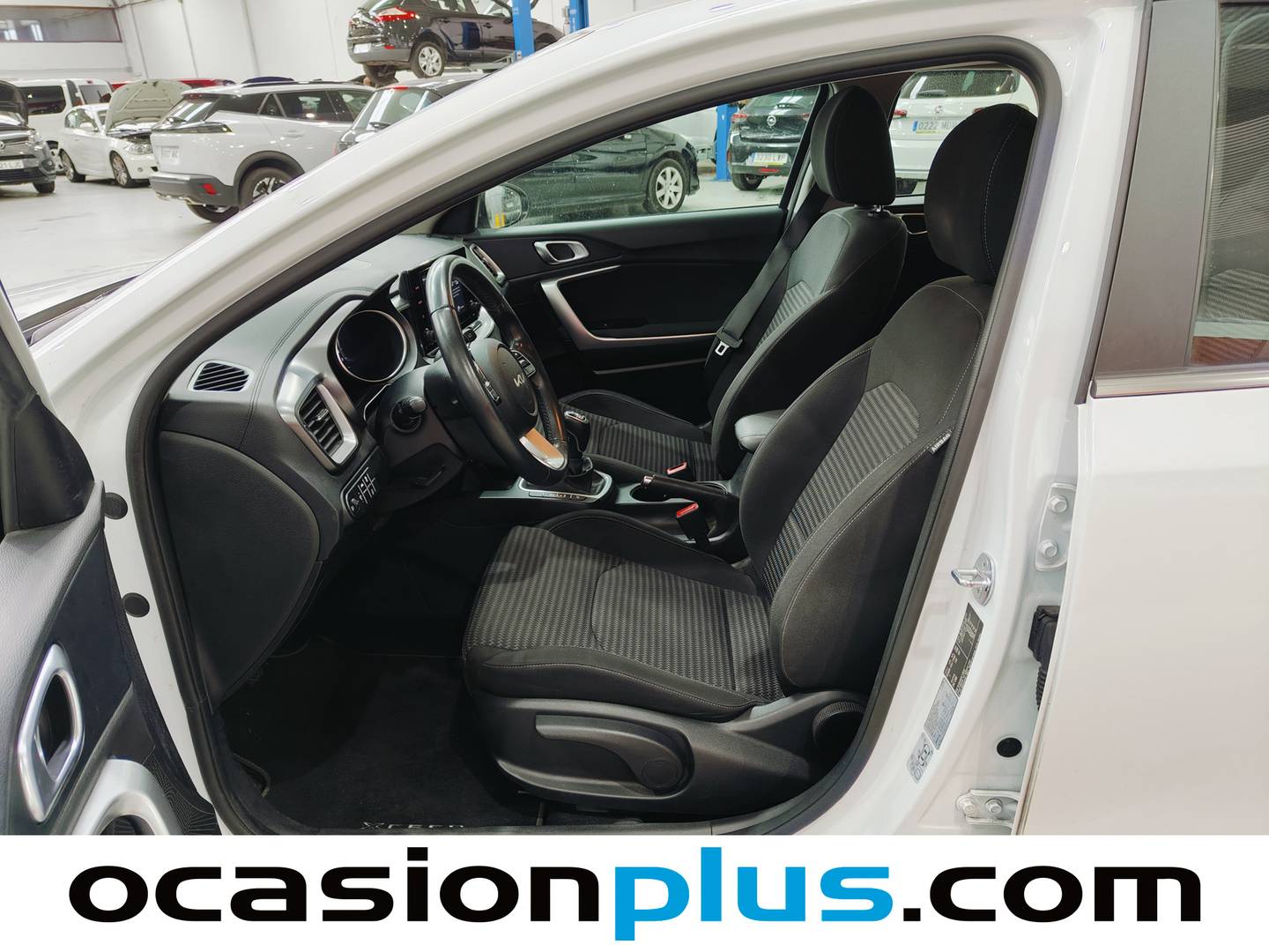 Foto asientos delanteros KIA XCeed KIA XCeed 1.0 T-GDi Drive (120 CV)