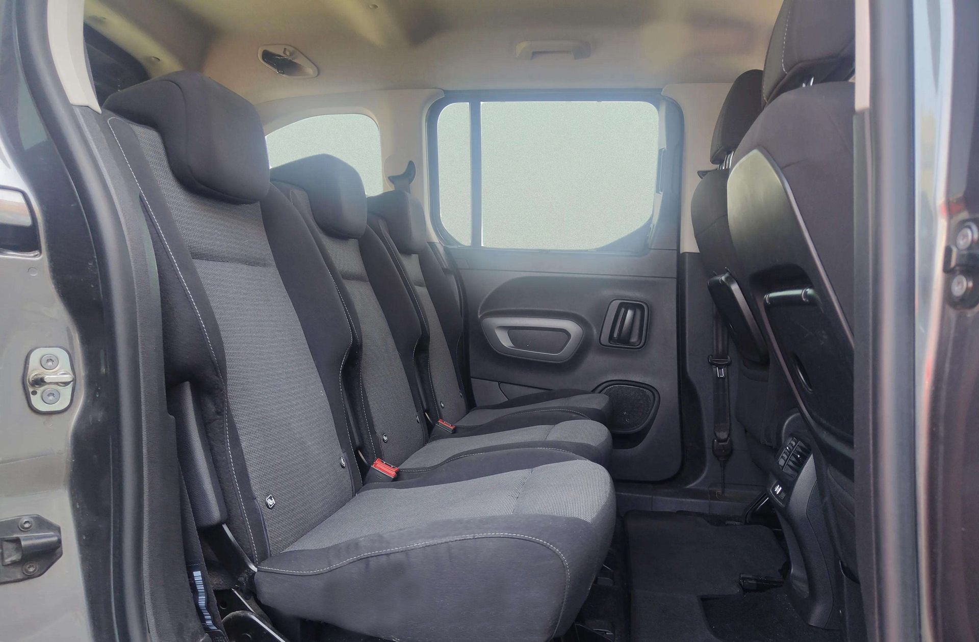 Toyota Proace City 1.5D Family Active L1 - foto 15