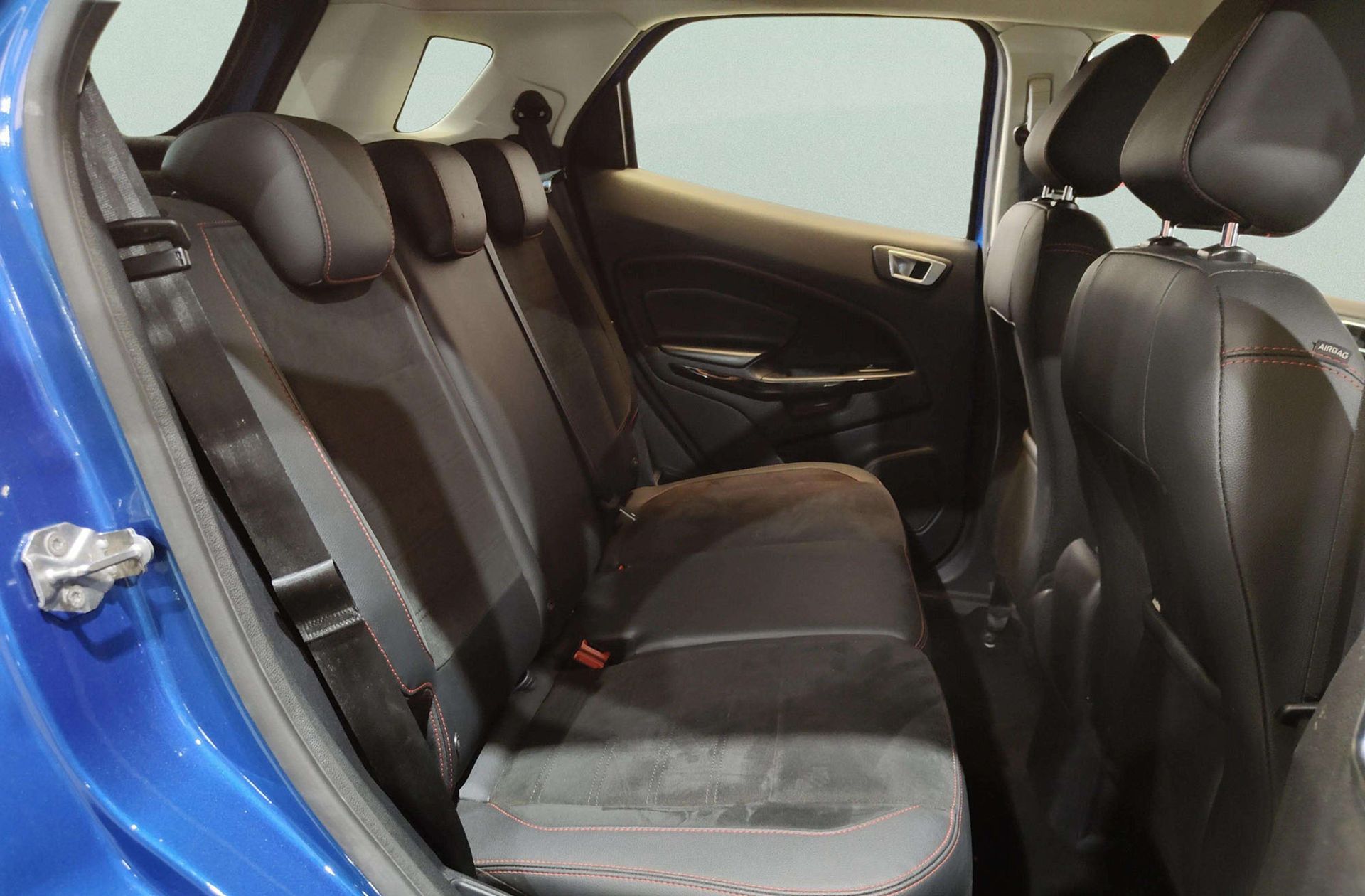 Ford EcoSport 1.0T EcoBoost ST Line - foto 19