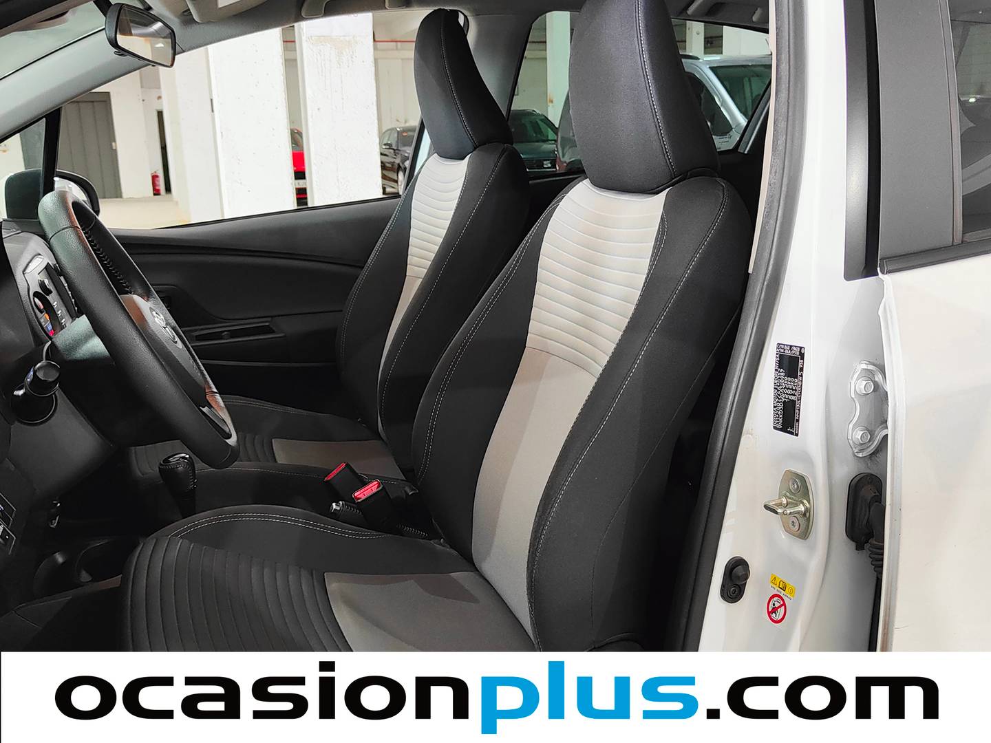 Foto asientos delanteros Toyota Yaris Toyota Yaris 1.5 Hybrid Feel (100 CV)