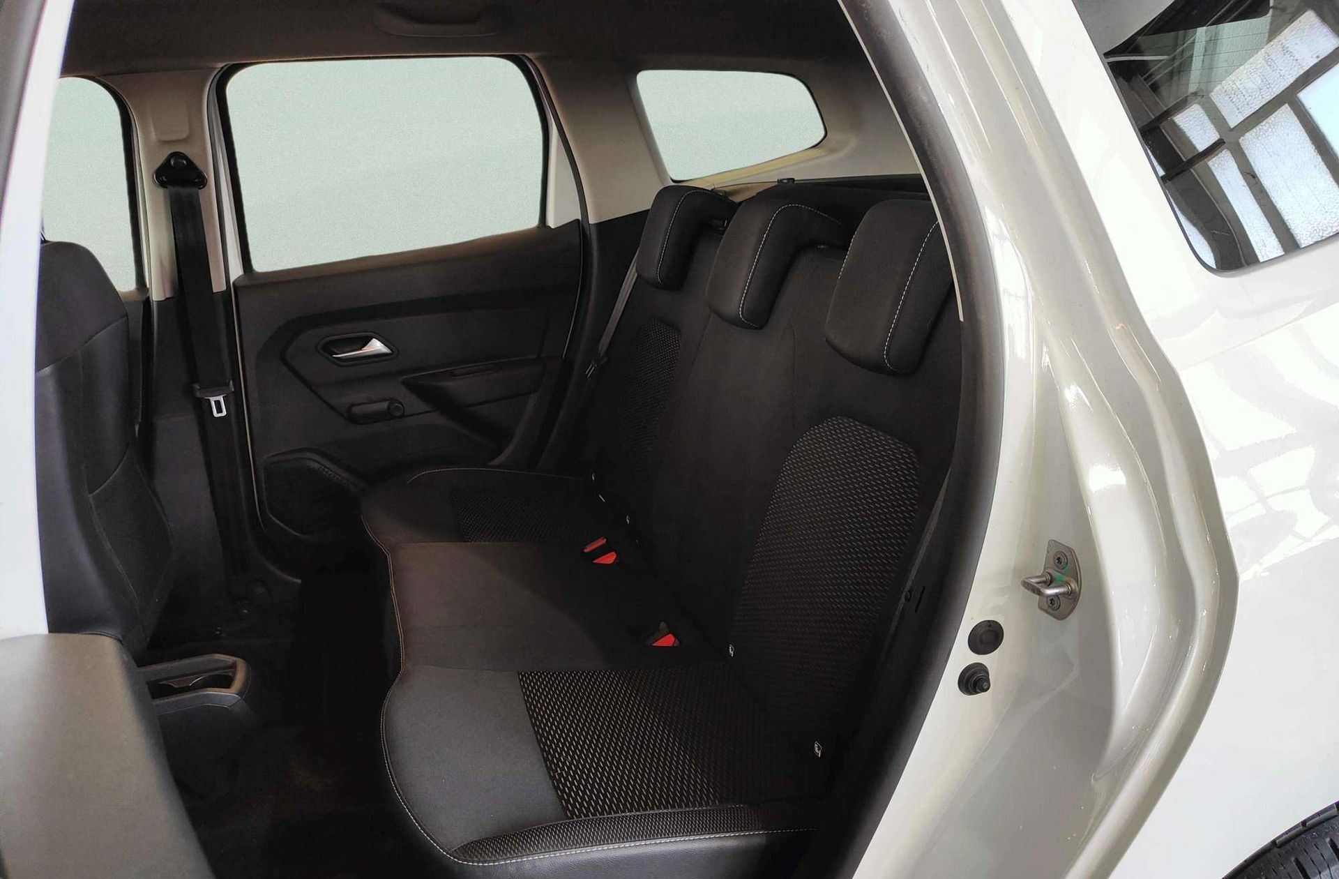 Dacia Duster Comfort 1.6 4x2 - foto 11