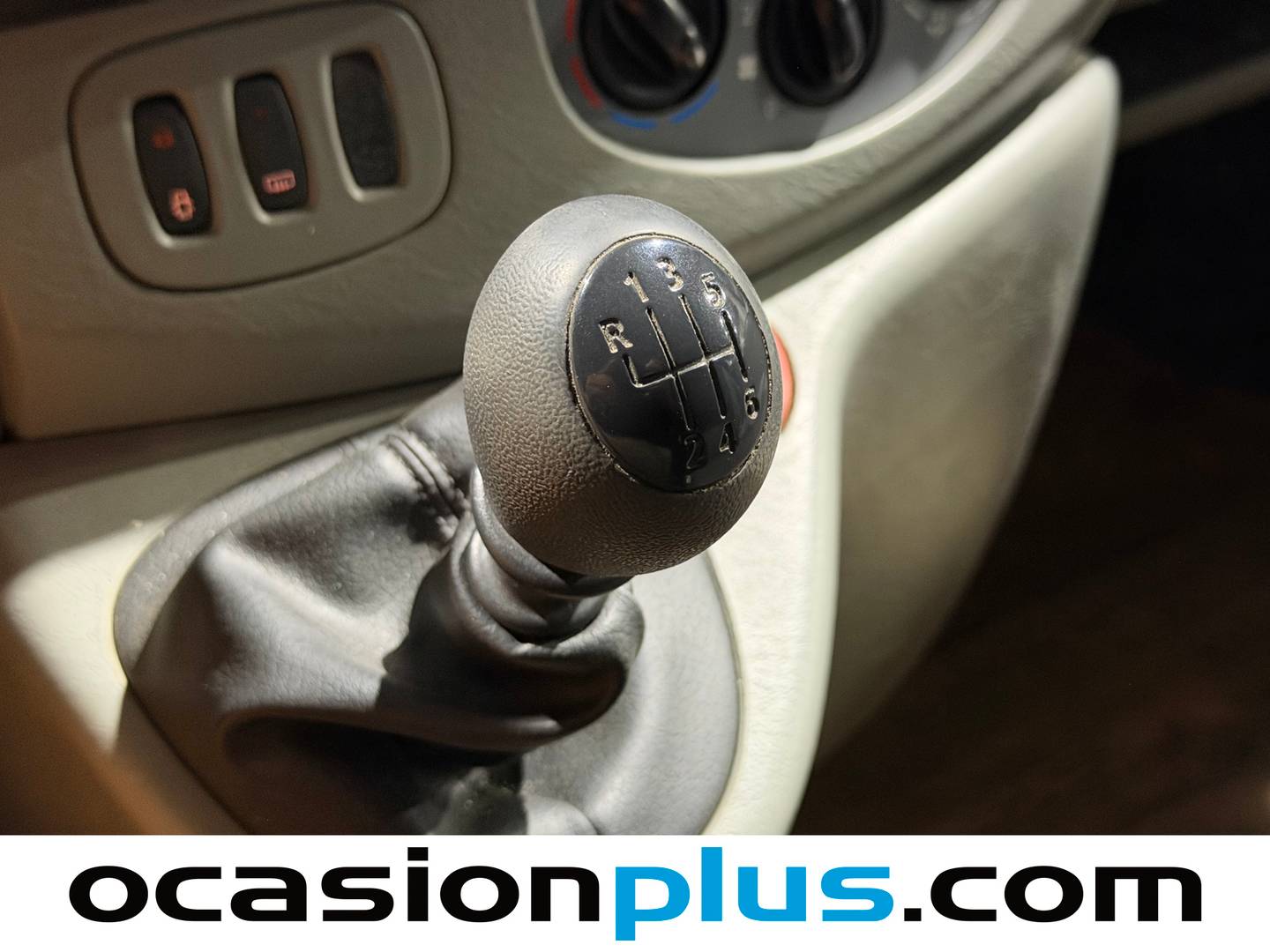 Renault Trafic Renault Trafic Furgon 2.0 dCi Furgon 29 Corto Normal (115 CV) Camperizada 3 Plazas de ocasión