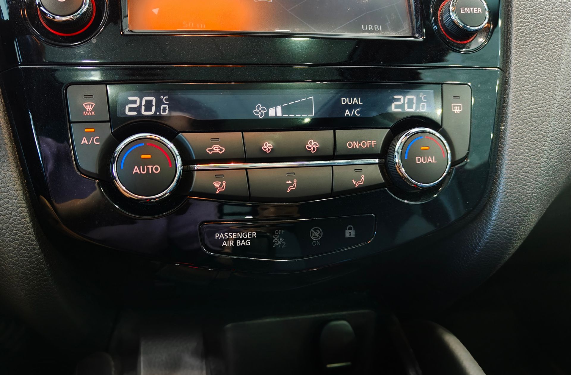 Nissan Qashqai DIG-T 115 N-Connecta Xtronic - foto 35