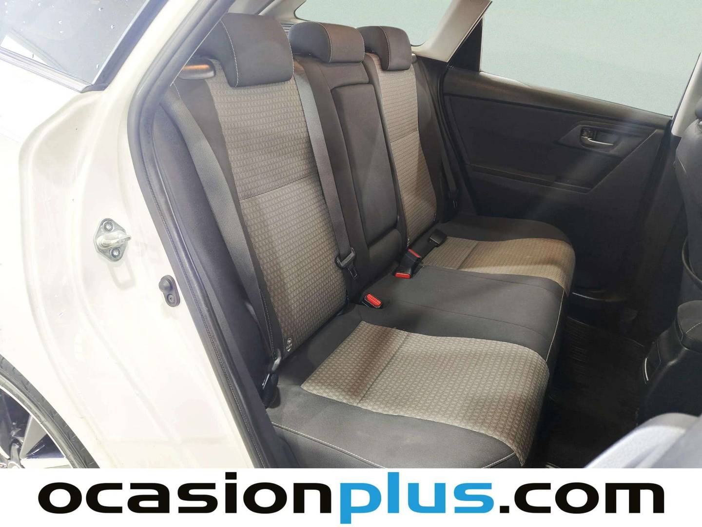 Foto Toyota Auris Toyota Auris 140H Hybrid Touring Sports Feel! (136 CV)