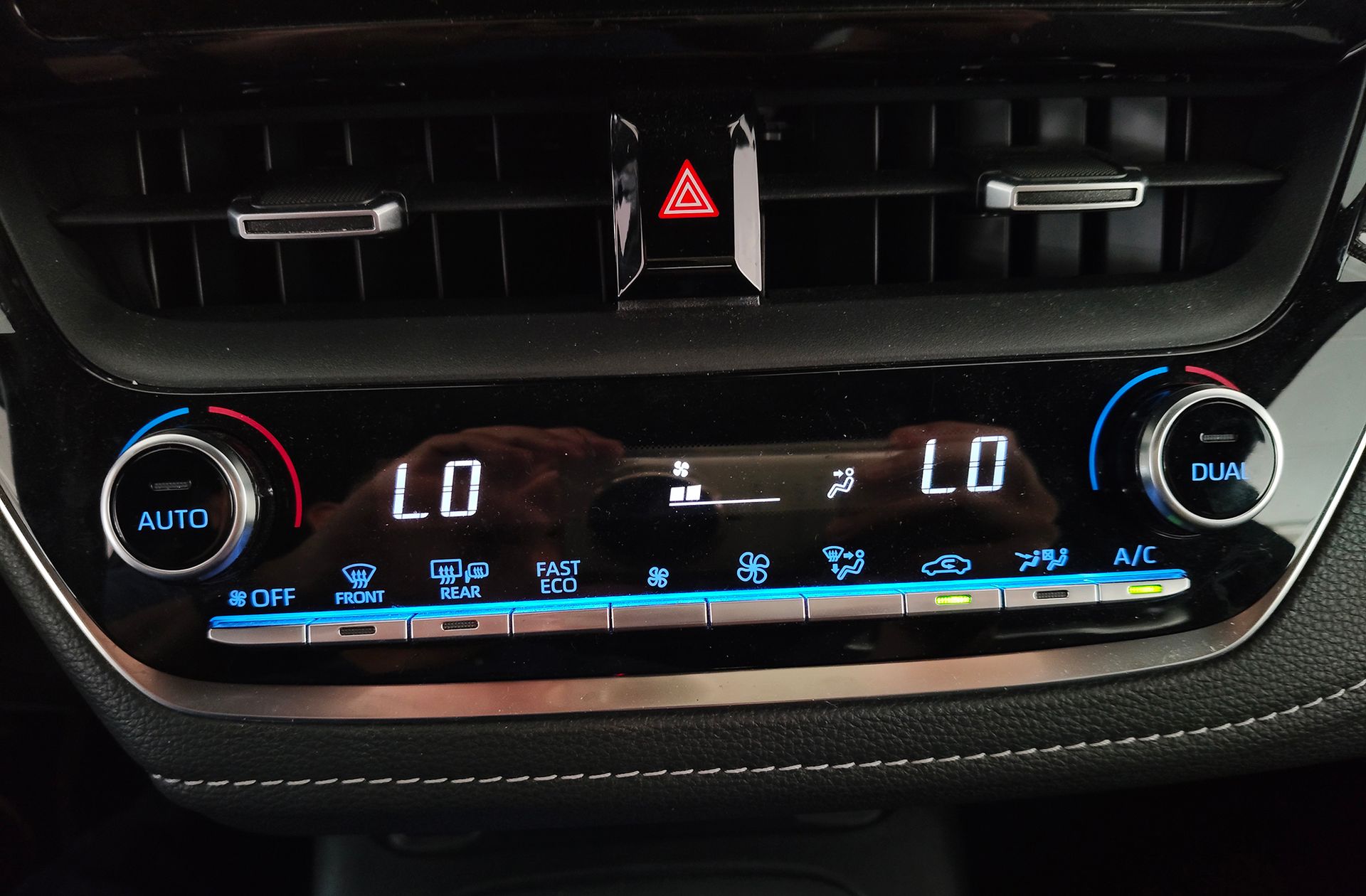 Toyota Corolla 180H Touring Sports GR-Sport E-CVT - foto 31