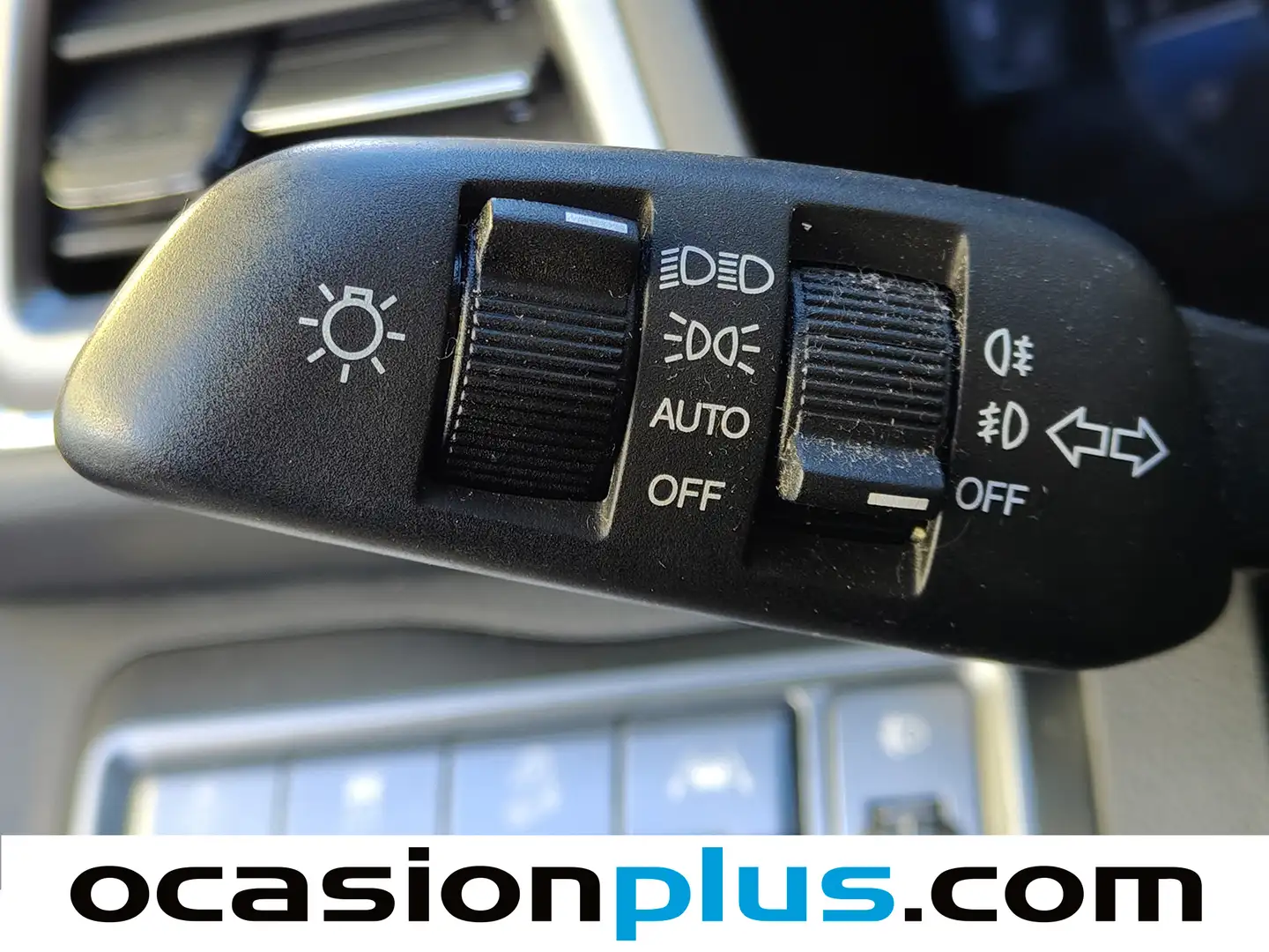 Foto SsangYong Tivoli Ssangyong Tivoli Ssangyong Tivoli G15T Limited Auto (163 CV)