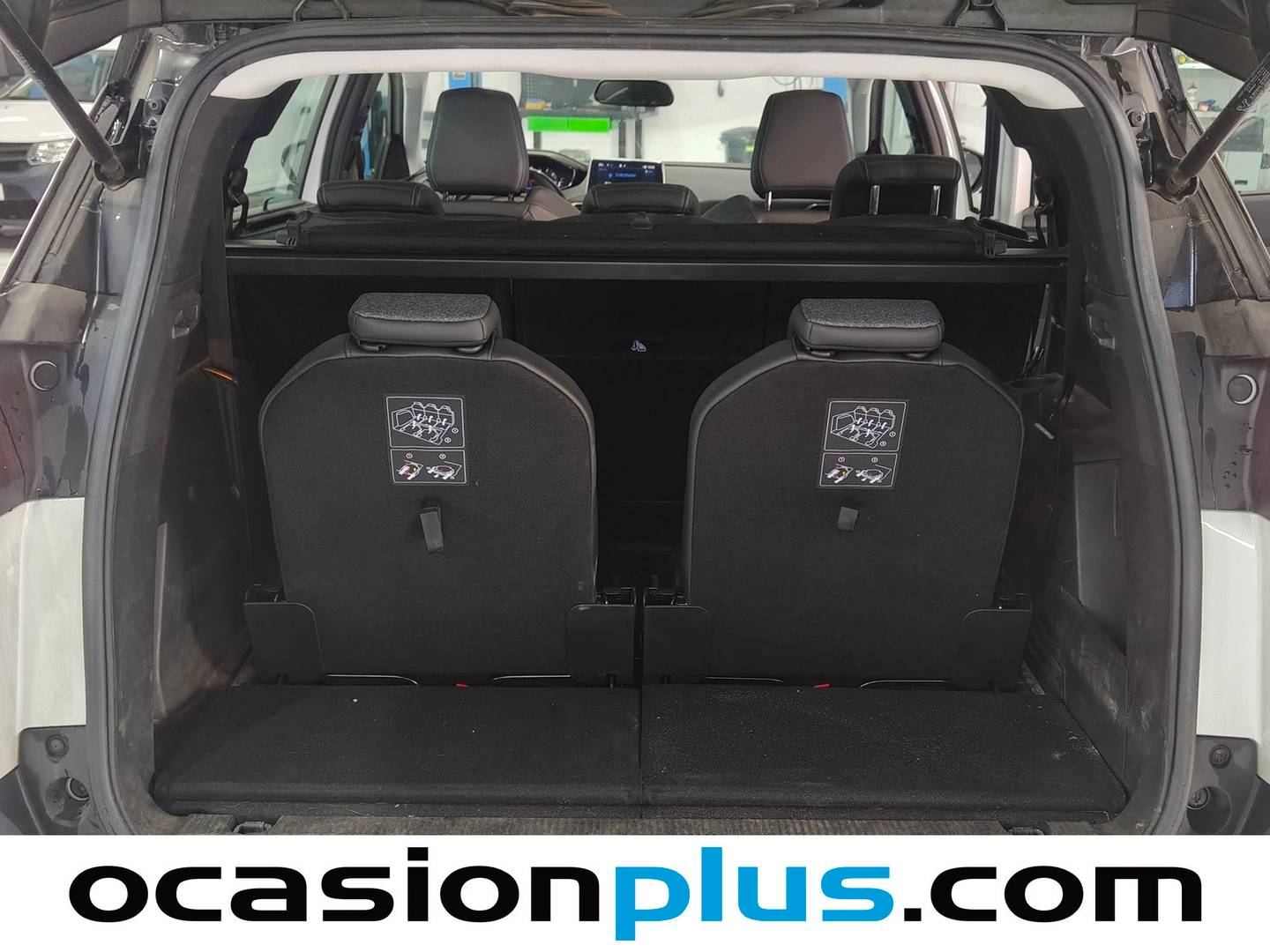 Peugeot 5008 Peugeot 5008 BlueHDI 130 S&S Allure Pack EAT8 (130 CV) 7 Plazas automático