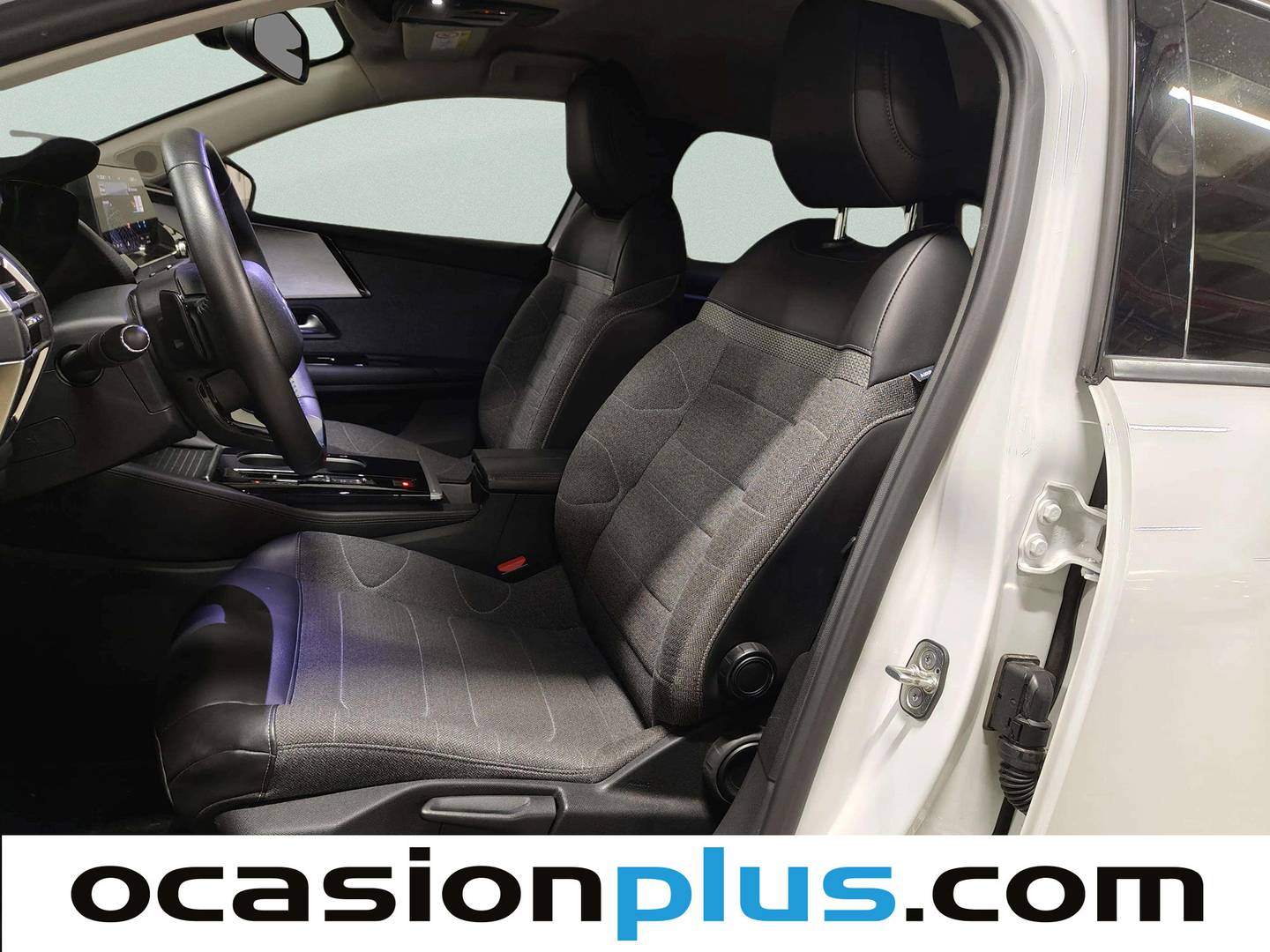 Foto asientos delanteros Citroën C5 X Citroën C5 X PureTech 130 S&S Feel Pack EAT8 (130 CV)