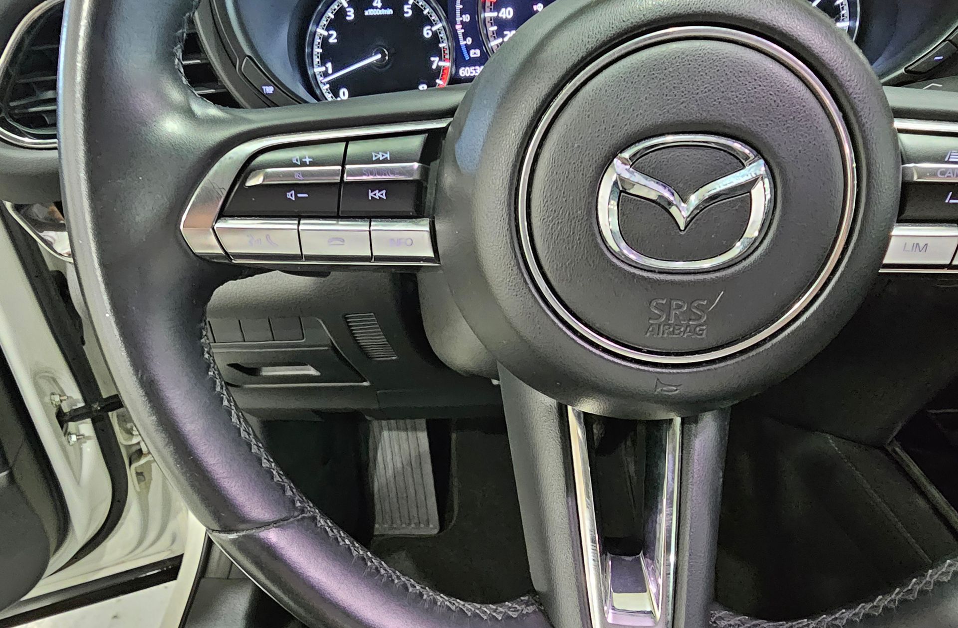 Mazda CX-30 2.0 Skyactiv-X Zenith - foto 27