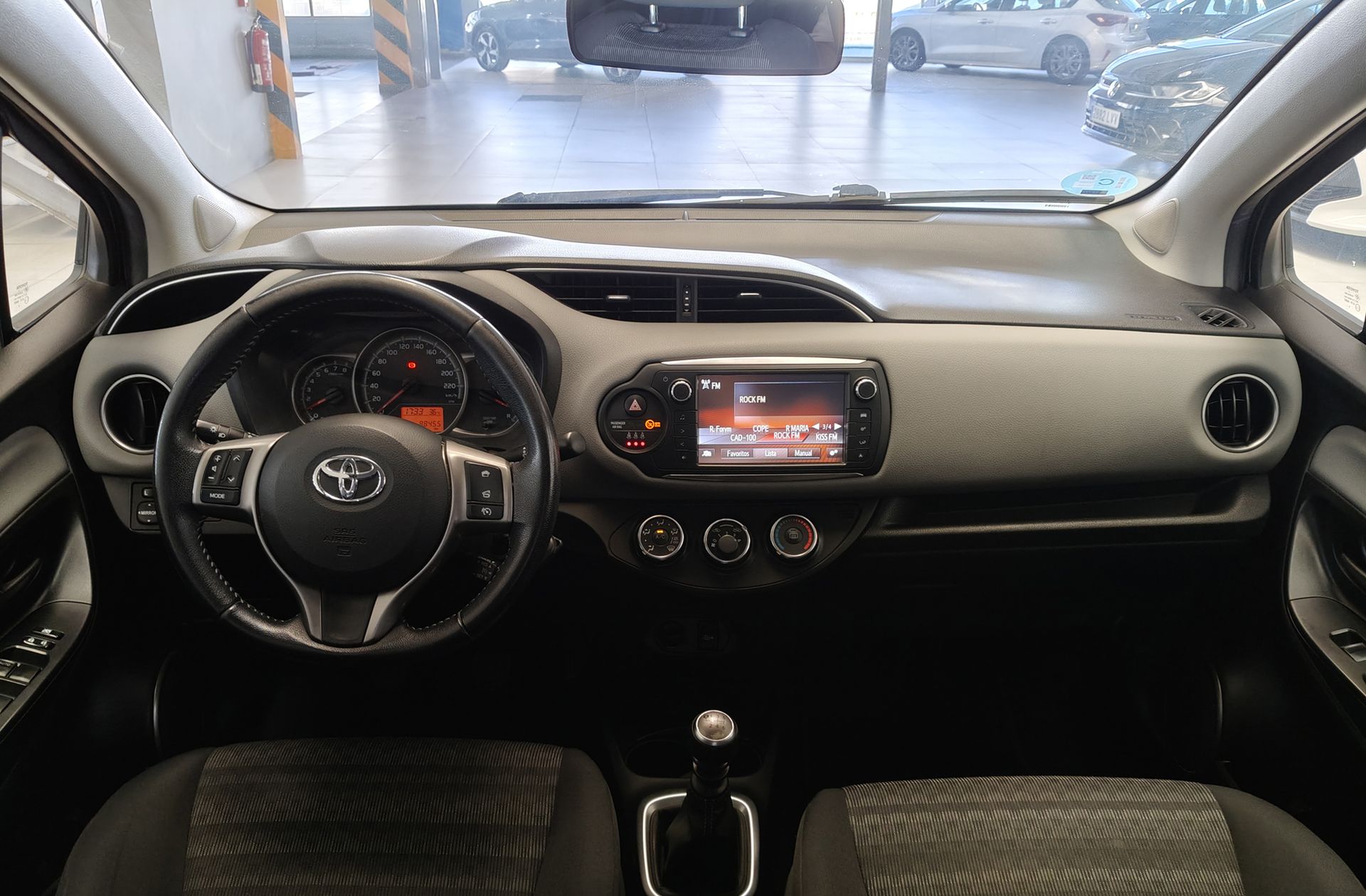 Toyota Yaris 1.3 Active - foto 6
