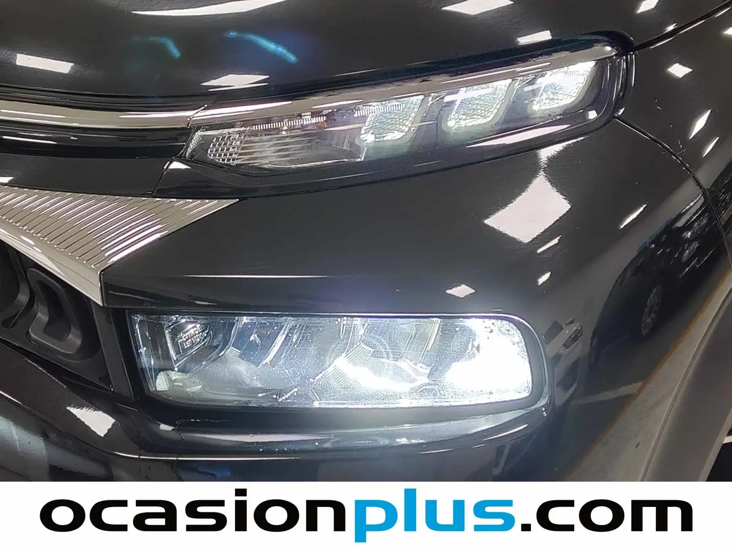 Foto Citroën C3 Aircross Citroen C3 Aircross PureTech 130 Shine Pack EAT6 (131 CV)