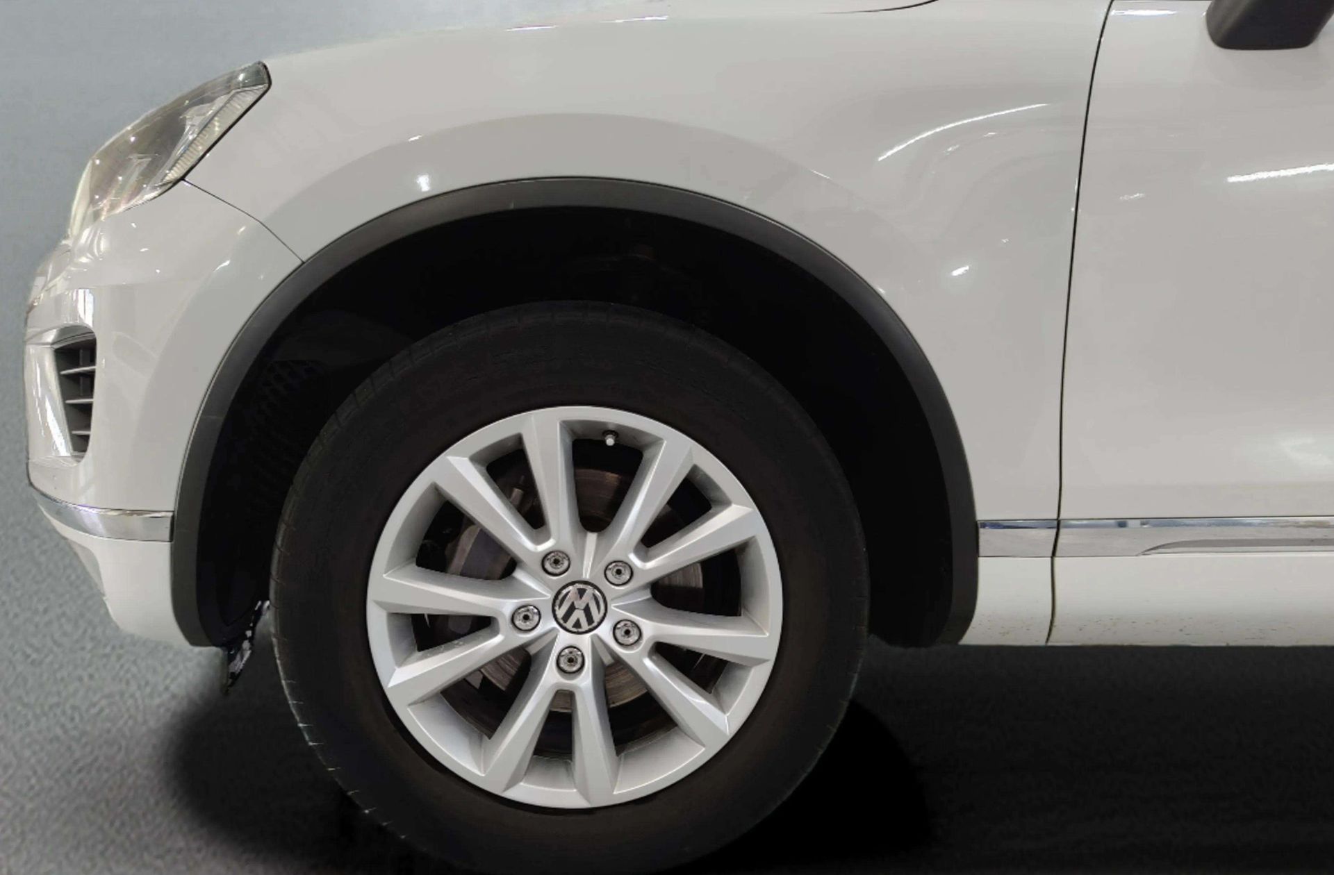 Volkswagen Touareg 3.0 TDI BMT tiptronic - foto 34