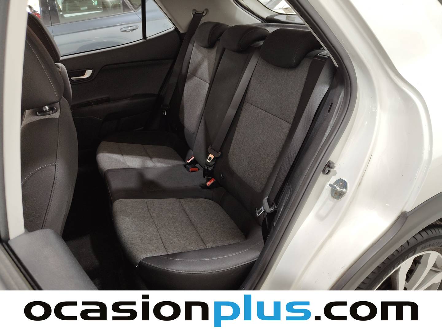 Foto asientos traseros KIA Stonic KIA Stonic 1.0 T-GDi MHEV iMT Concept (100 CV)