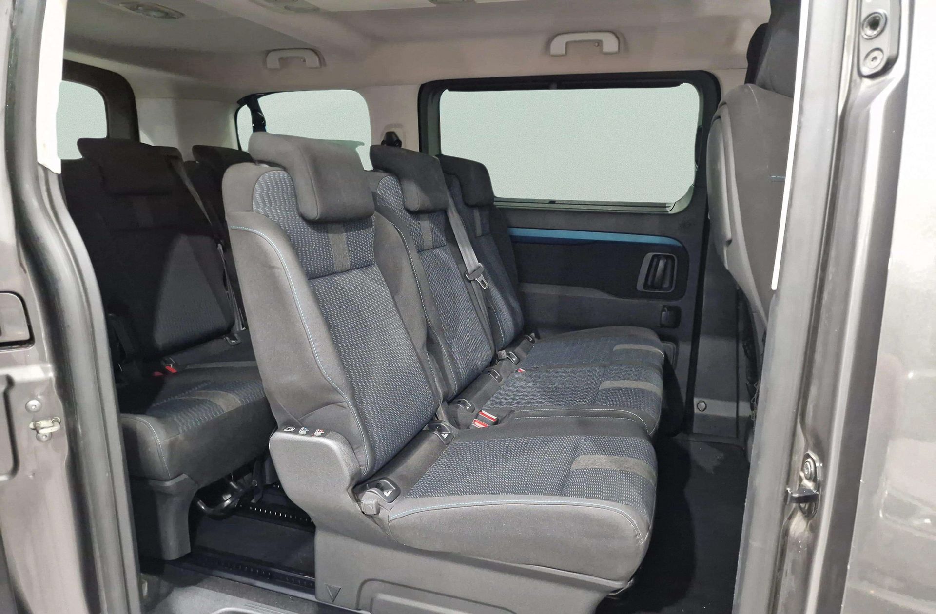 Peugeot Traveller BlueHDi 150 Active Standard 8 plazas - foto 18