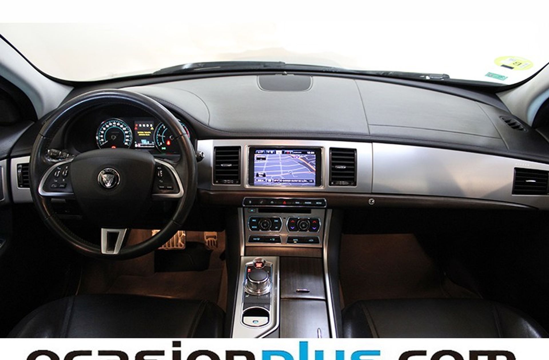 Jaguar XF 2.2 Diesel Luxury - foto 27