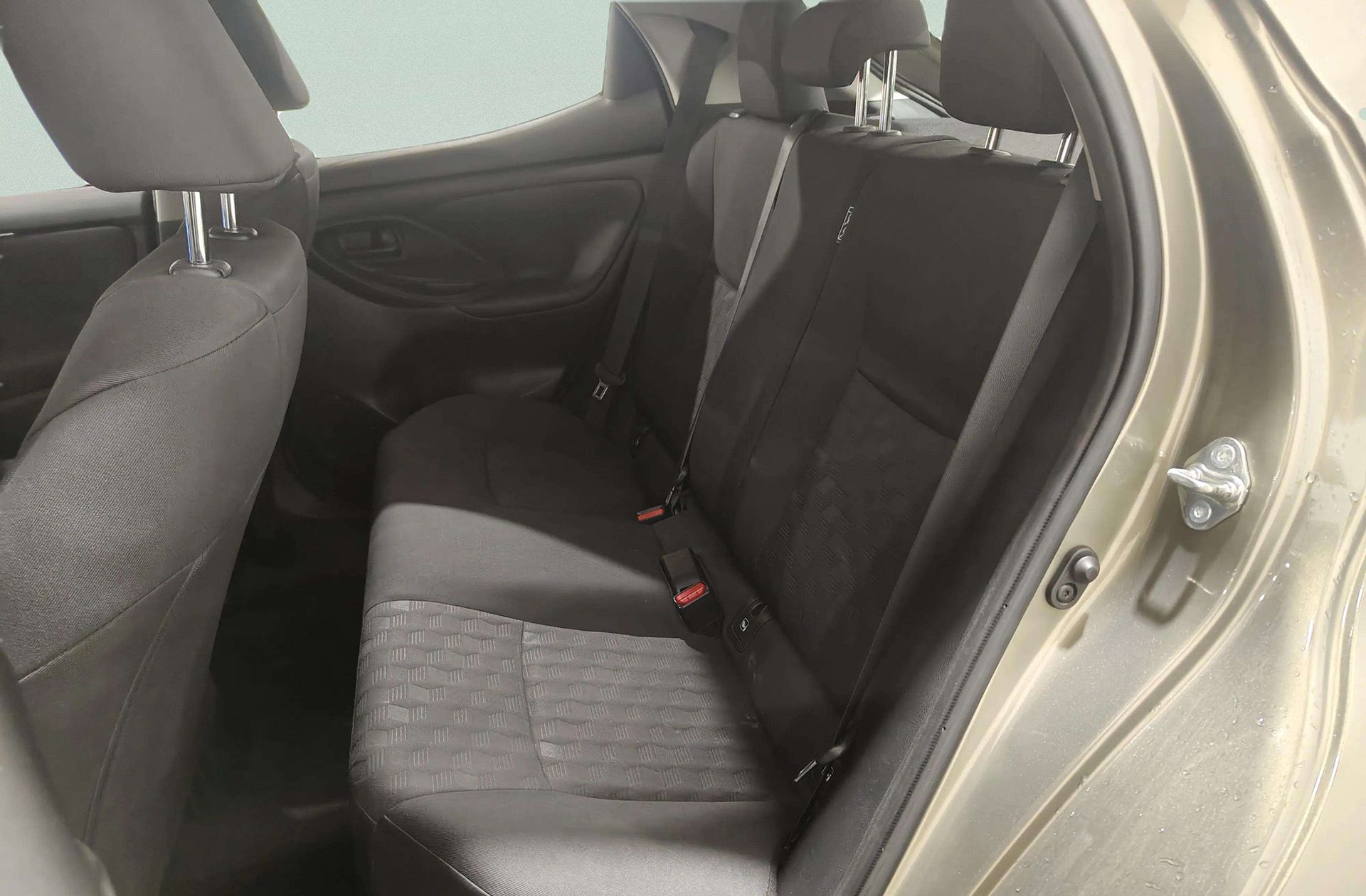 Toyota Yaris 1.5 S-Edition - foto 12