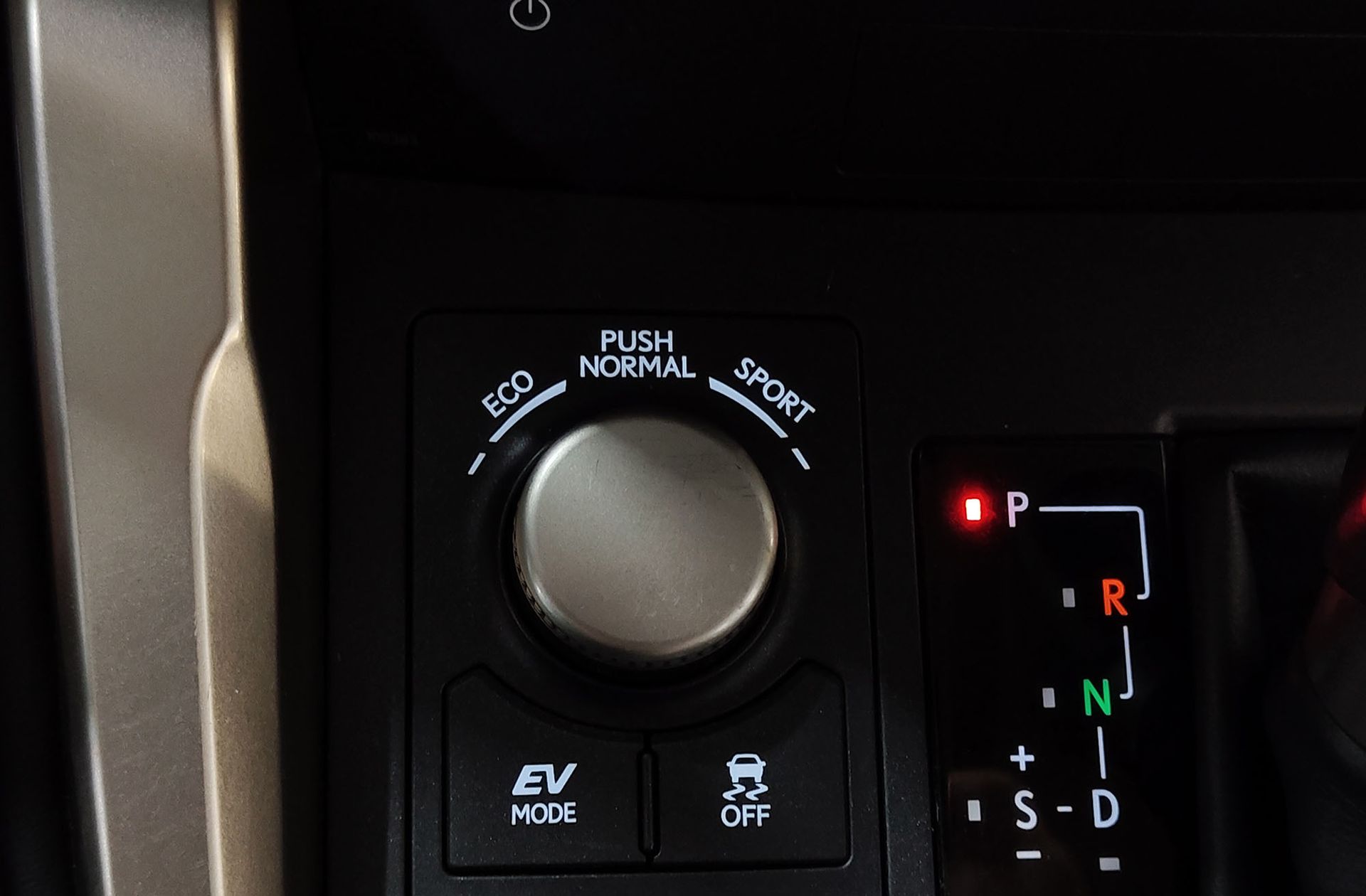 Lexus NX 300h Executive Tecno 4WD - foto 12