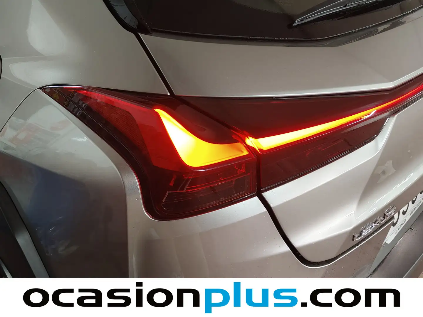 Foto Lexus UX Lexus UX 250h Business Navigation 2WD (184 CV)