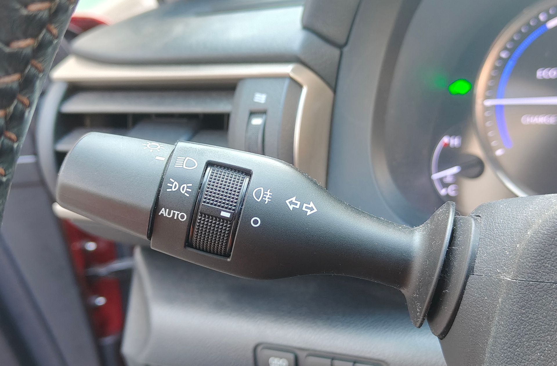 Lexus RC 300h Executive Navi Nedc - foto 33