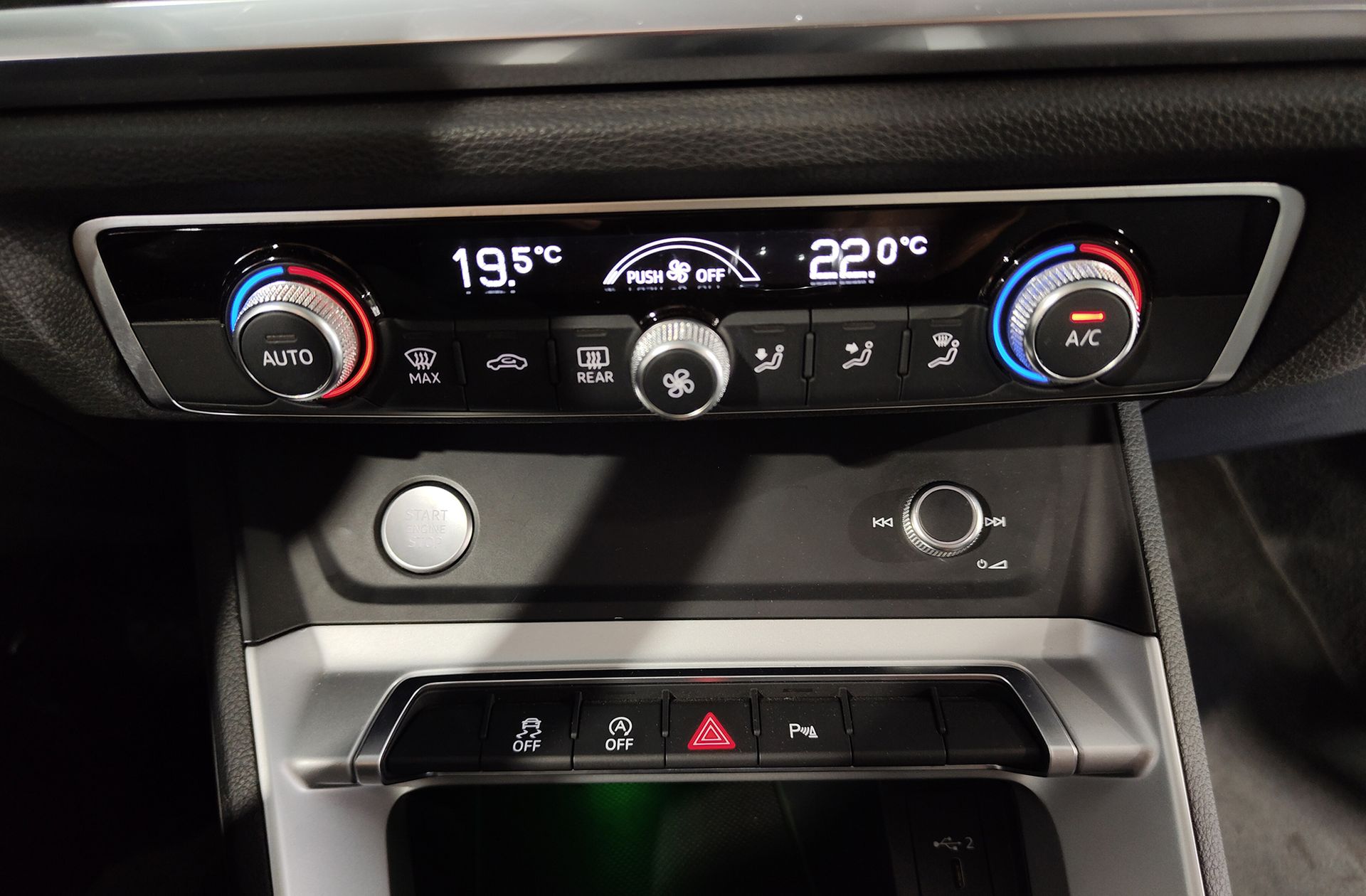Audi Q3 Advanced 35 TFSI - foto 31