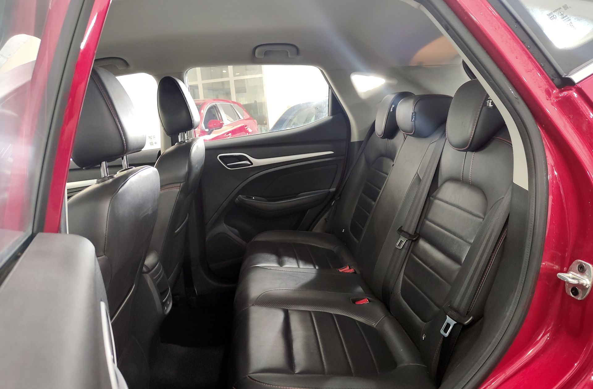 MG ZS 1.5 Luxury - foto 13