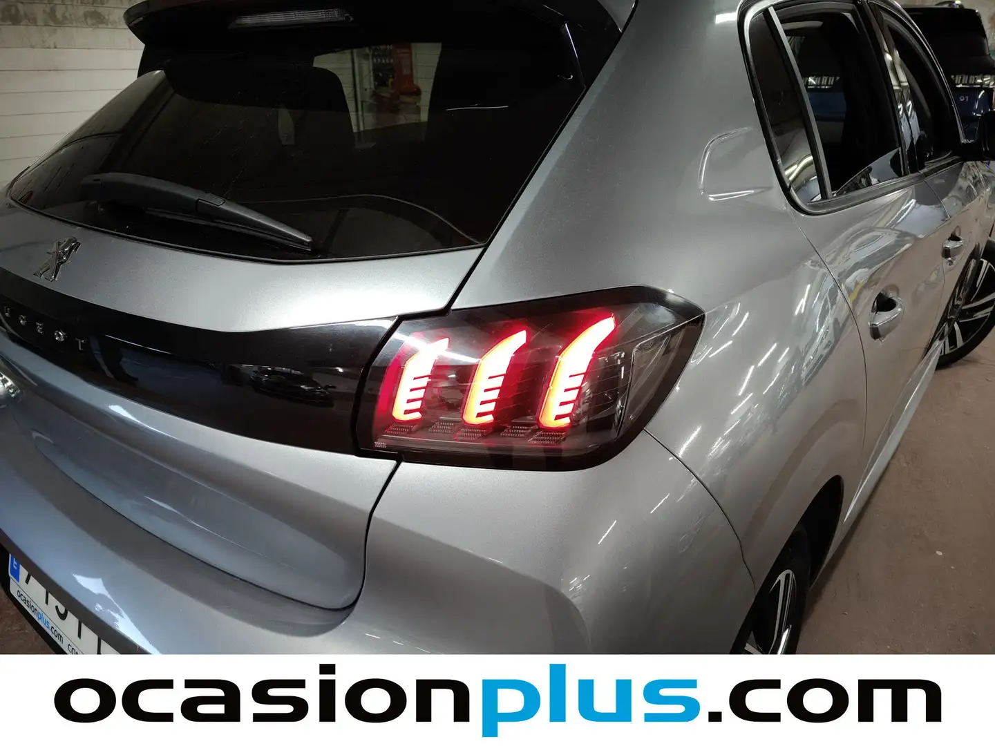 Foto Peugeot 208 Peugeot 208 BlueHDi 100 Allure (100 CV)