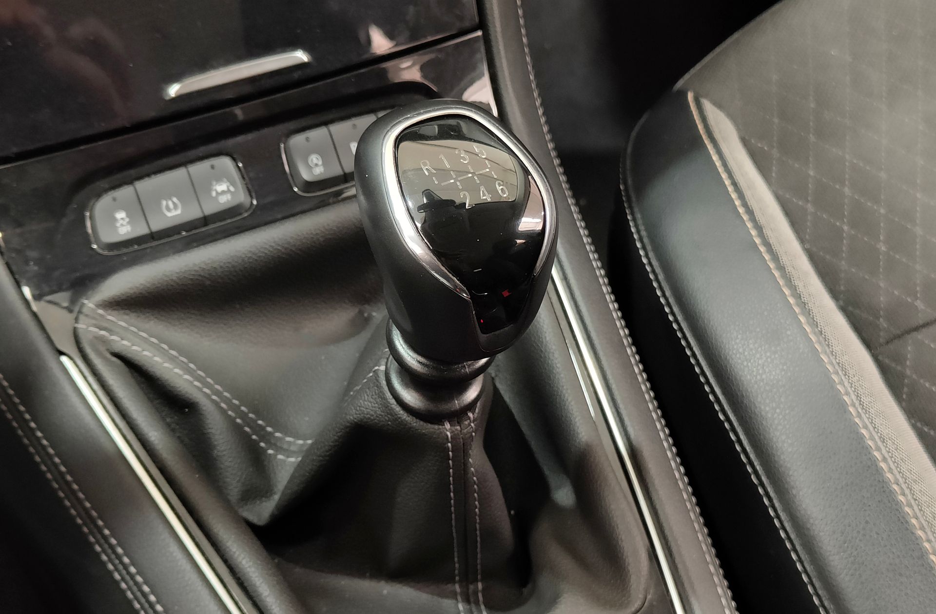 Opel Grandland 1.2 Turbo Excellence - foto 5