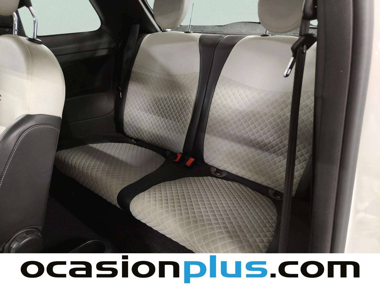 Foto asientos traseros Fiat 500 Fiat 500 1.0 Hybrid Dolcevita (70 CV)