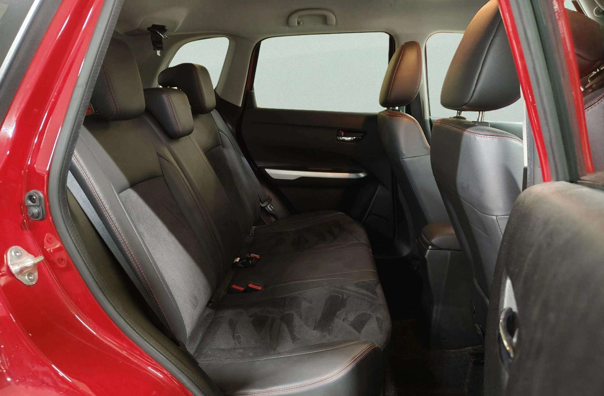 Suzuki Vitara 1.4 Turbo GLX 4WD - foto 19