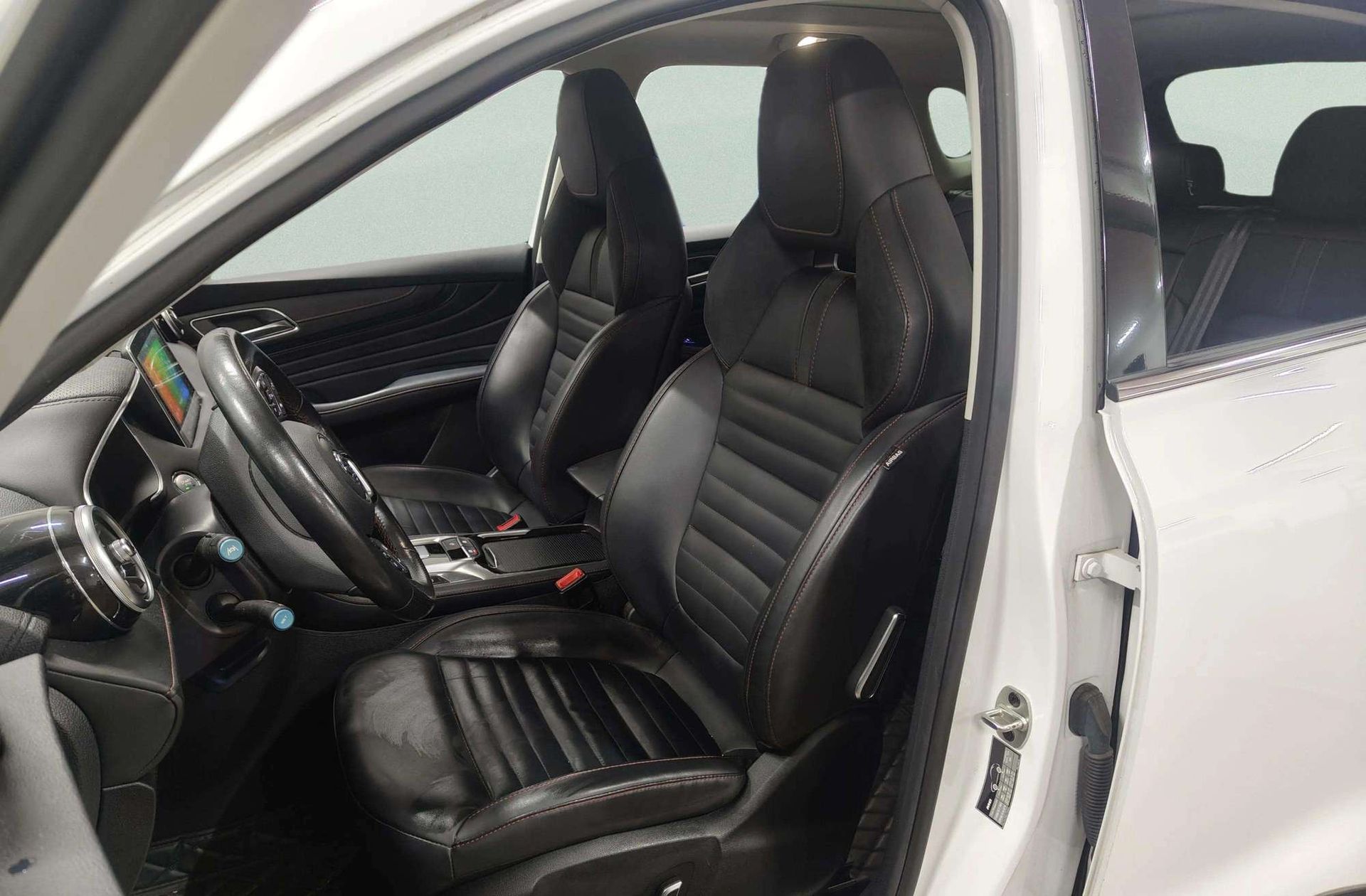 MG eHS 1.5 T-GDi PHEV Luxury - foto 12