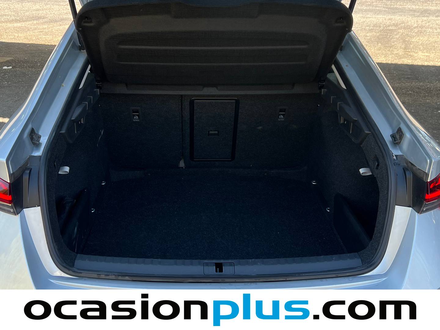 Foto Skoda Octavia Skoda Octavia 1.0 TSI MHEV Selection DSG (110 CV)