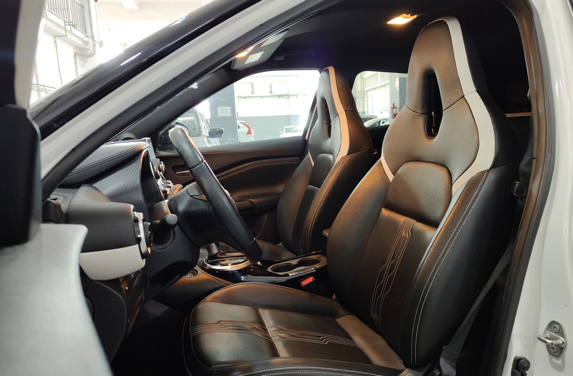 Nissan Juke 1.6 Hybrid Premiere Edition - foto 11