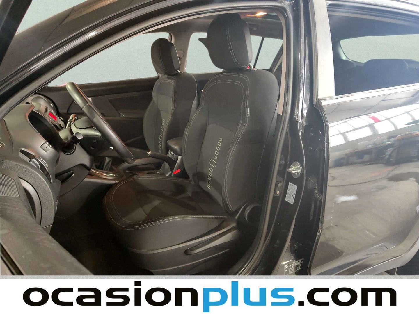 Foto asientos delanteros KIA Sportage Kia Sportage 1.7 CRDI VGT Drive 4x2 (115 CV)