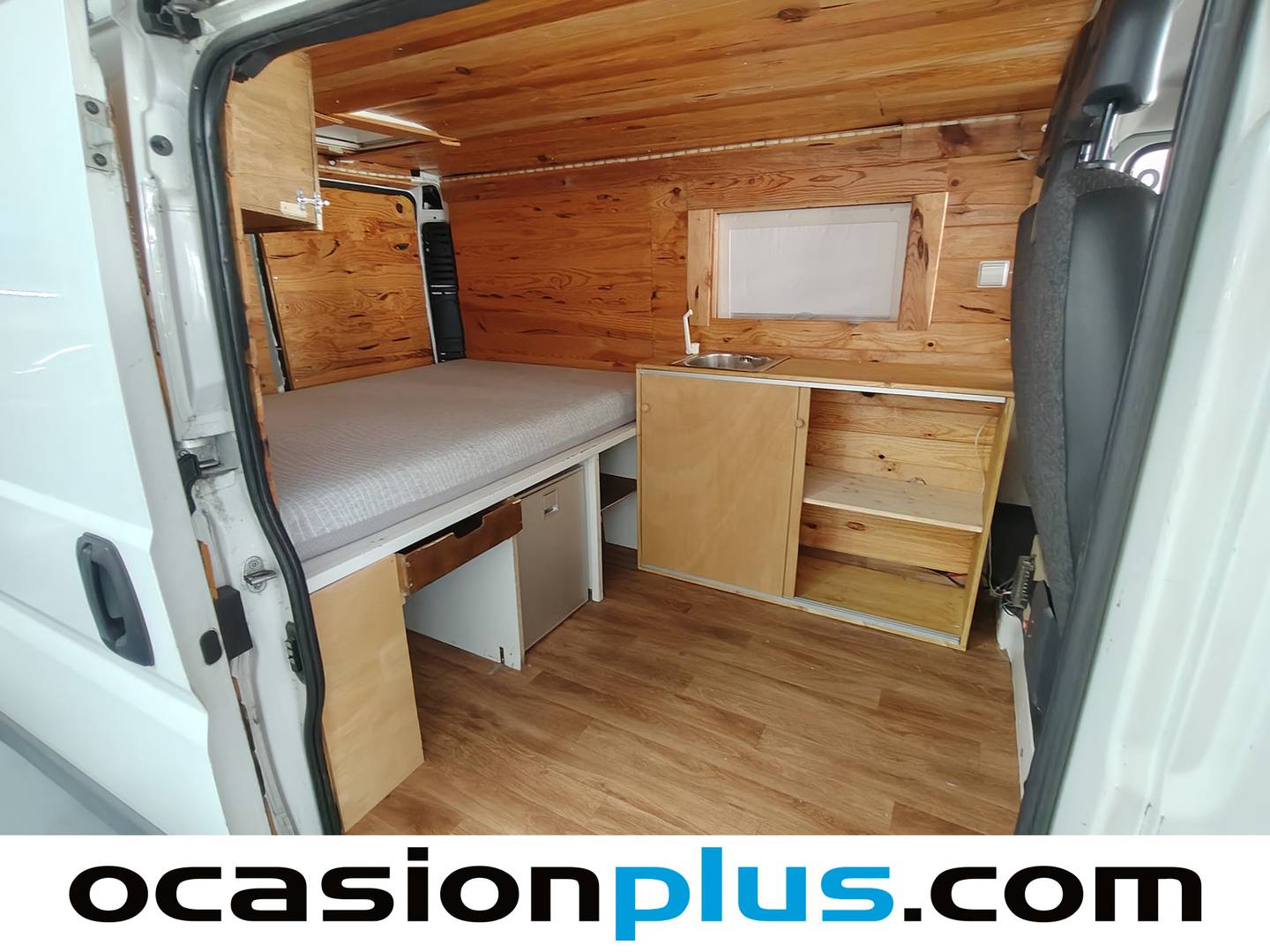 Citroën Jumper Citroën Jumper Furgon BlueHDi 110 30 L1H1 (110 CV) Semi-camperizada 3 Plazas al mejor precio