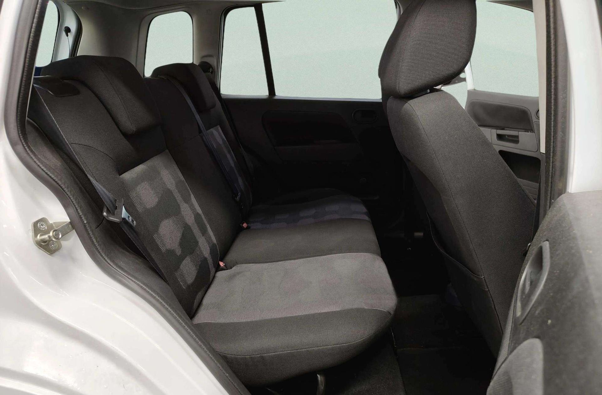 Ford Fusion 1.4 Urban - foto 13