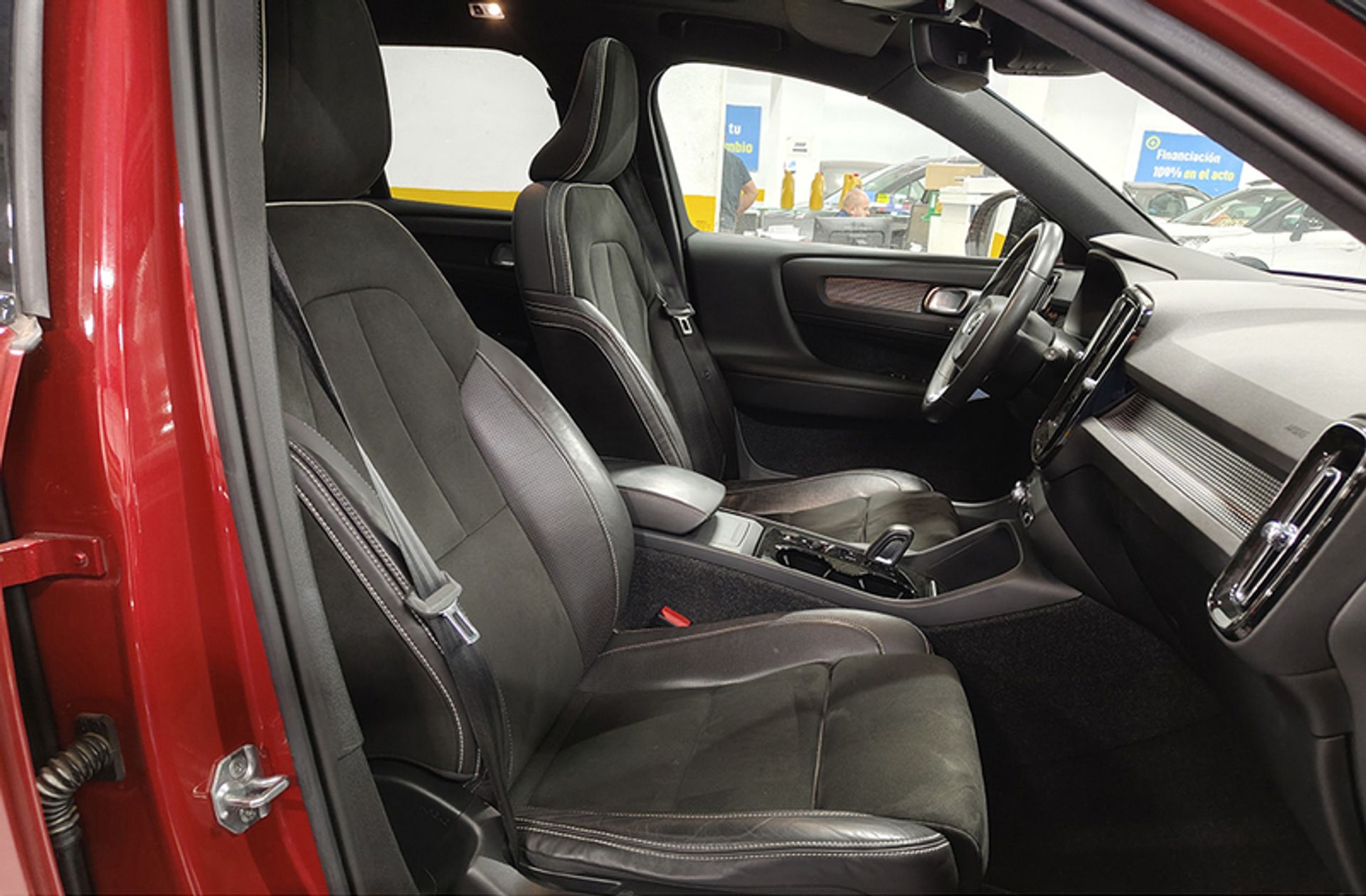 Volvo XC40 D3 R-Design - foto 21