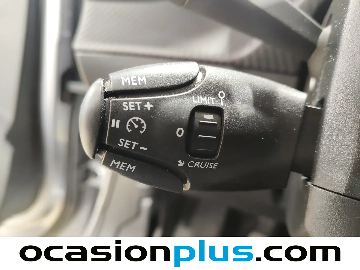 Foto Peugeot 2008 Peugeot 2008 PureTech 100 S&S Allure (100 CV)