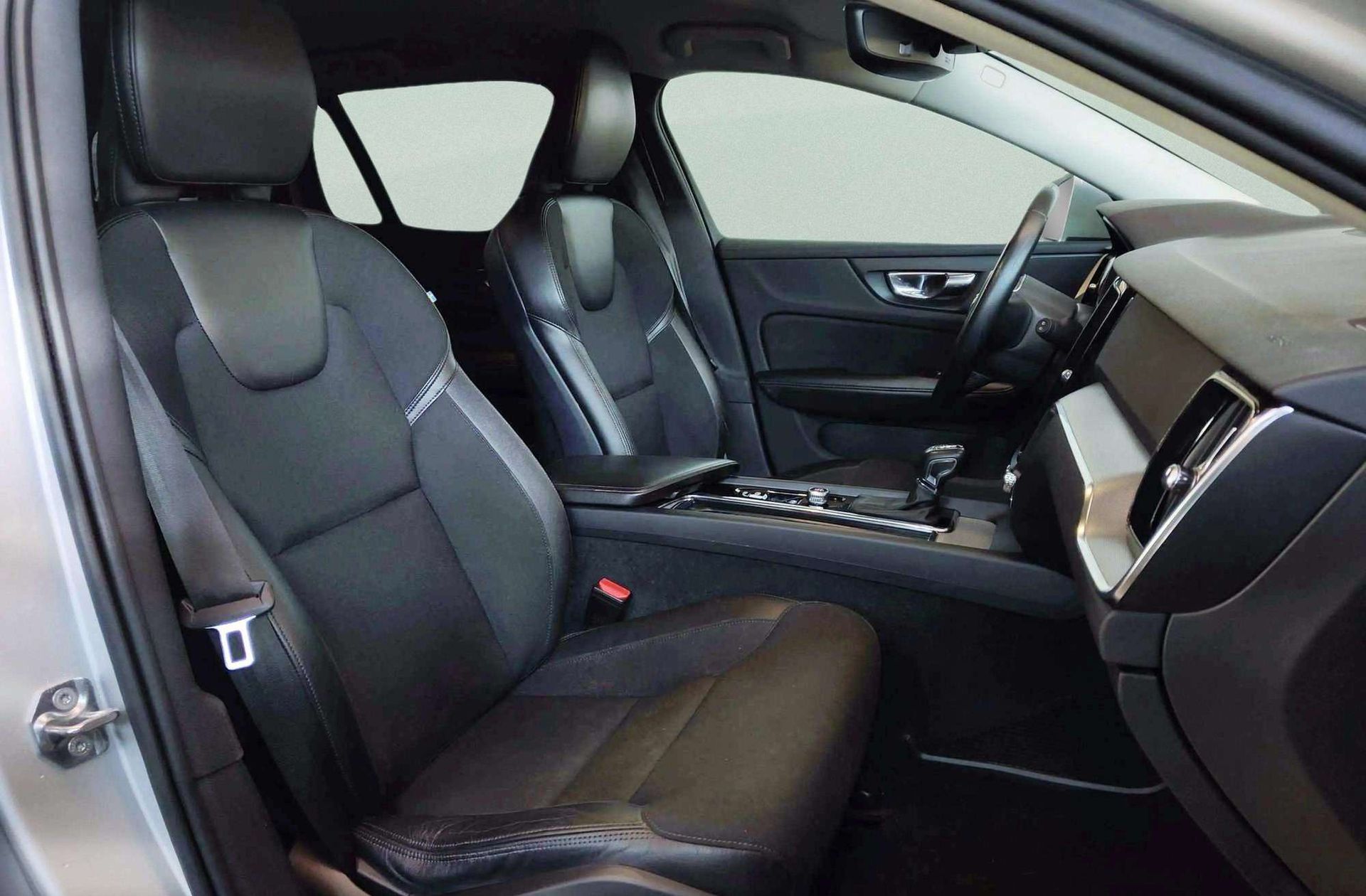 Volvo V60 D4 AWD - foto 20