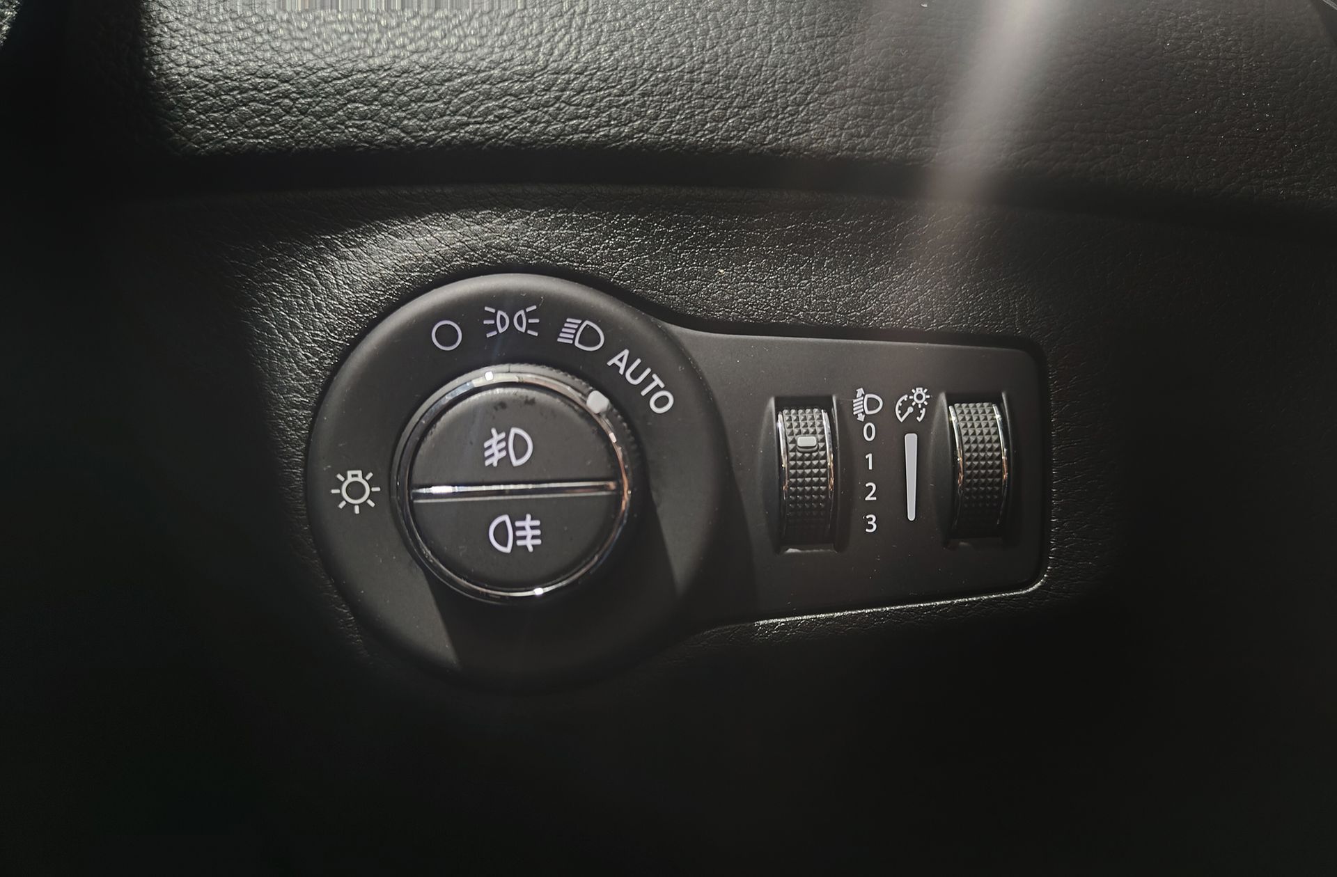 Jeep Compass 1.4 MultiAir Longitude 4x2 - foto 26