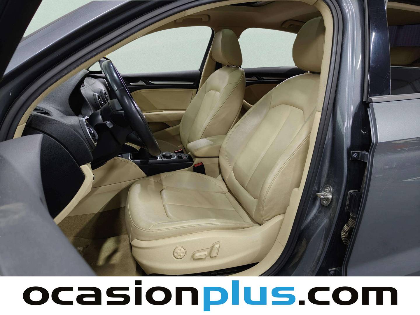 Foto asientos delanteros Audi A3 SEDAN Audi A3 SEDAN Sedan S line edition 2.0 TDI clean diesel (136 CV) Pack S-Line