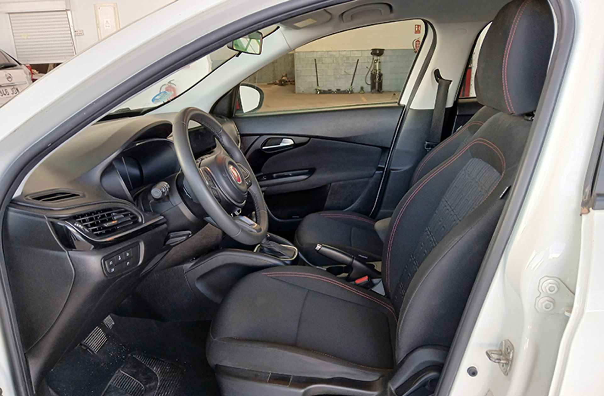 Fiat Tipo 1.5 Hybrid Red DCT - foto 9