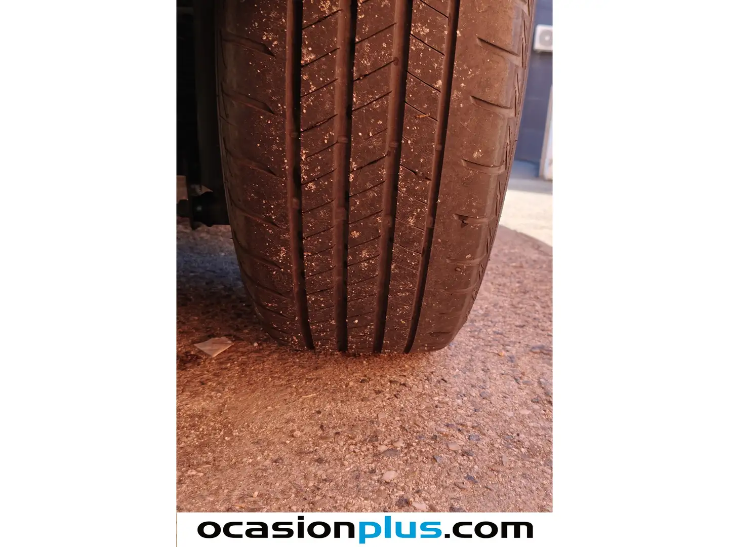 Foto Ford Kuga Ford Kuga 1.5 EcoBlue Titanium Auto (120 CV)