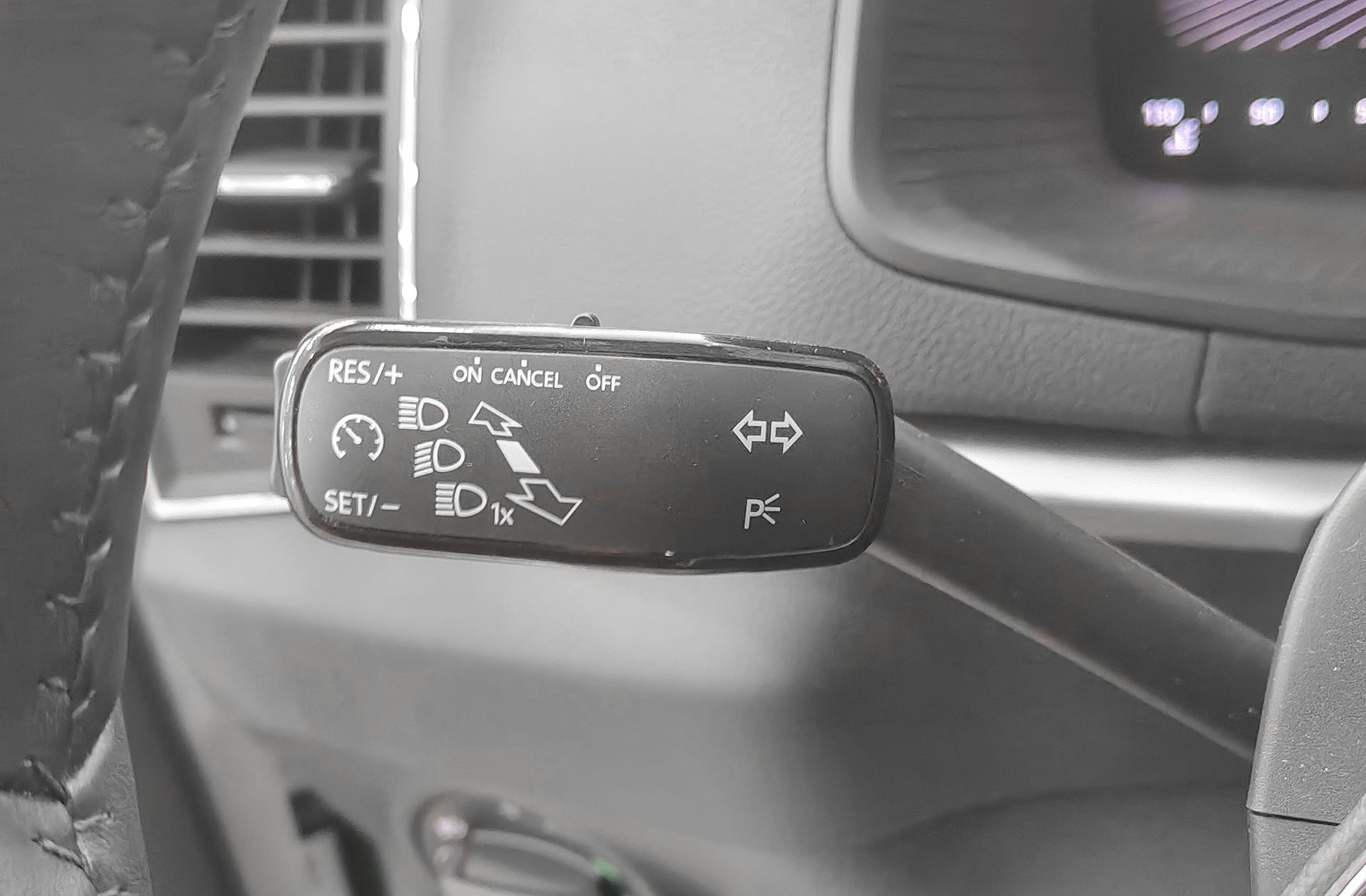 Škoda Karoq 2.0 TDI Selection - foto 24