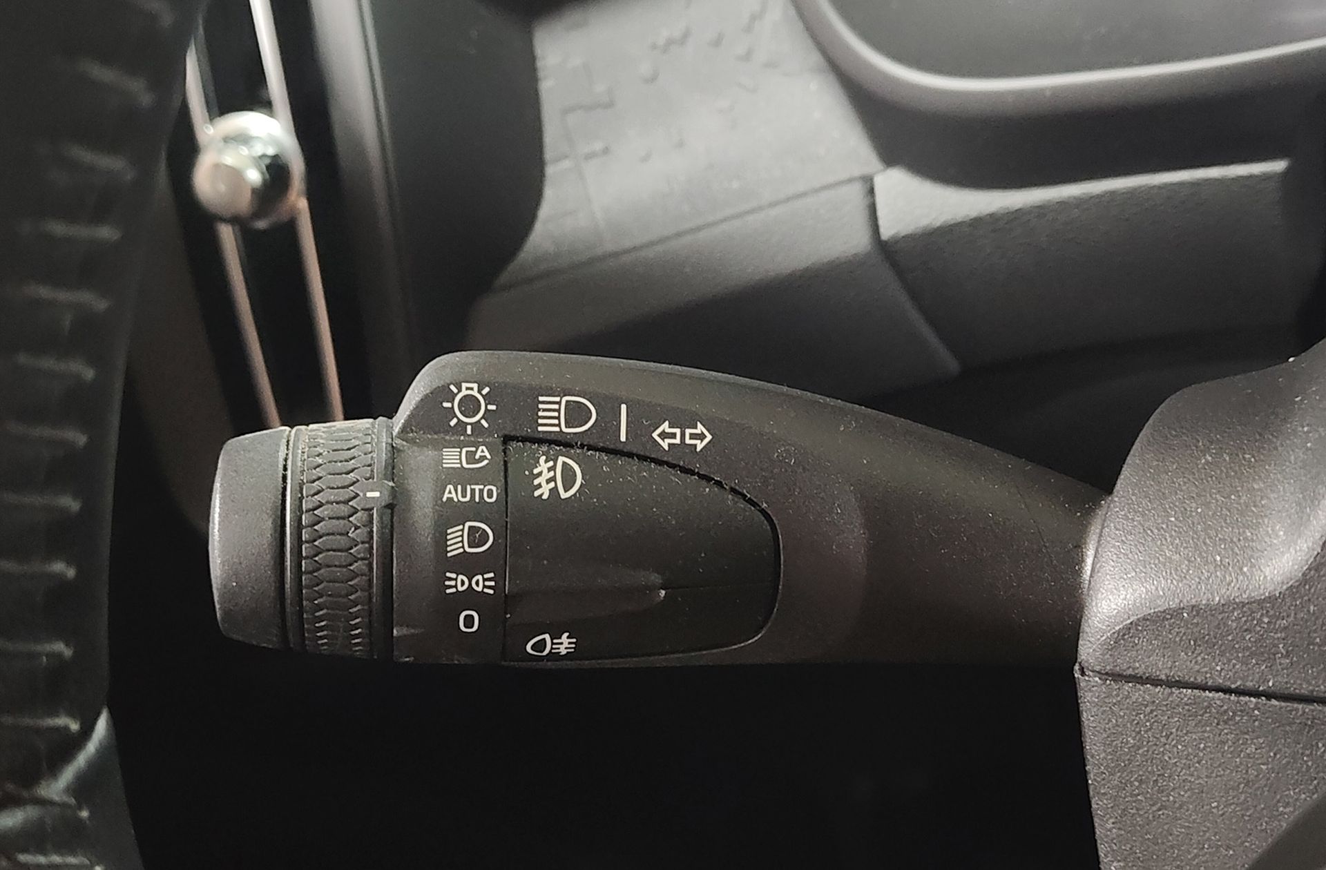 Volvo XC40 T2 Momentum Core - foto 27