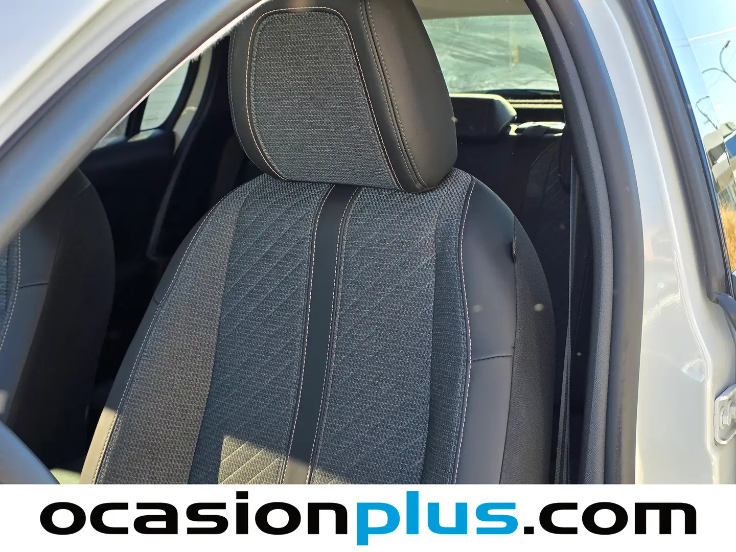 Foto Peugeot 208 Peugeot 208 PureTech 100 Allure (100 CV)