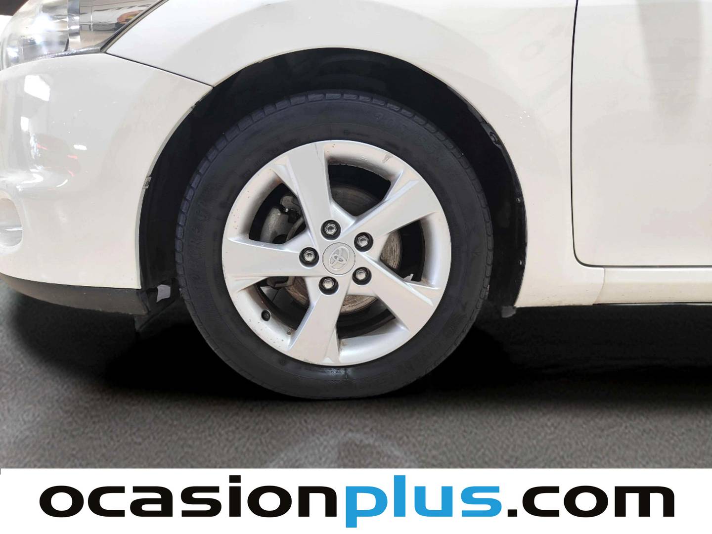 Extras del Toyota Auris Toyota Auris 1.6 VVT-I Active (132 CV)