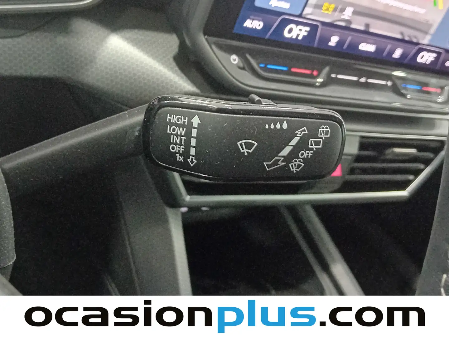 Foto Seat León SEAT León 1.5 TSI S&S Style 25 Aniversario (116 CV)